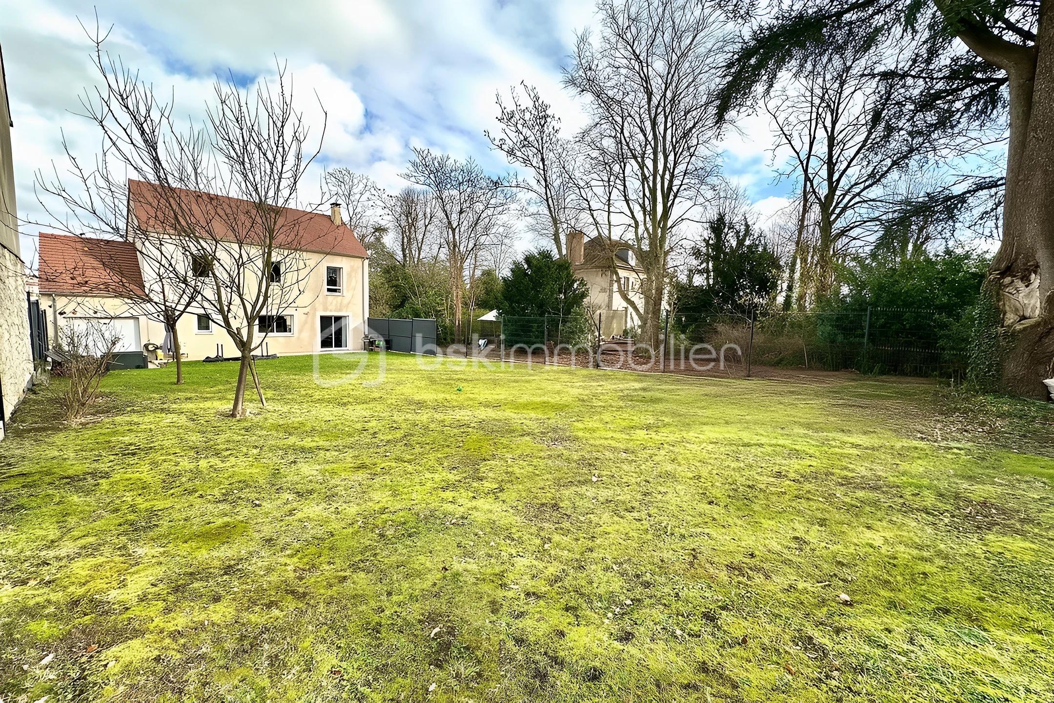 Maison de 143 m² - hoqi-2a0cb4ad1f554e2481fc0eacbddd0a8a.jpg