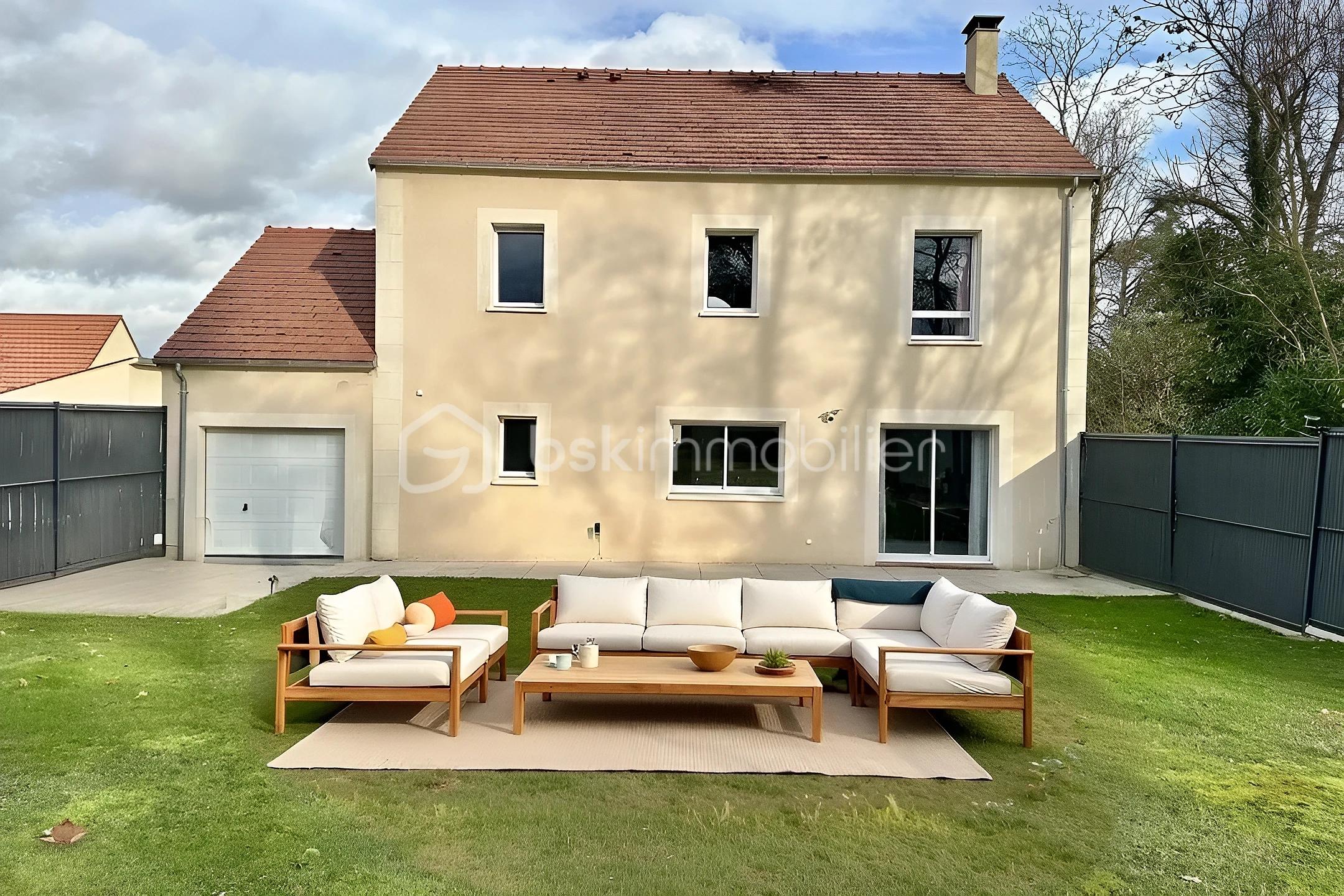 Maison de 143 m² - hoqi-44c6aa91212e4b5e857aac378bdd4f5e.jpg