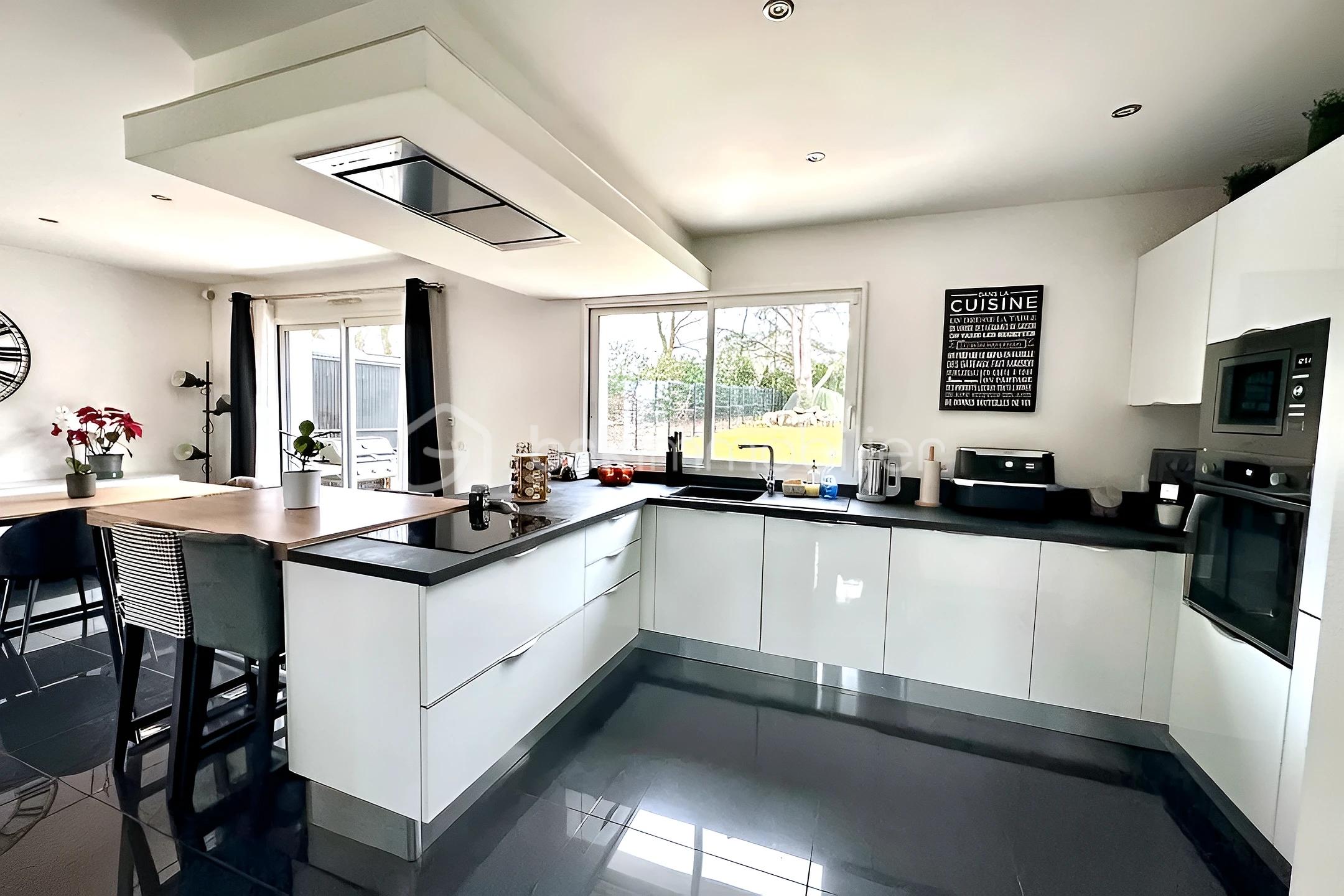 Maison de 143 m² - hoqi-1b530fbf64e64e85a20d0cb0286cb195.jpg