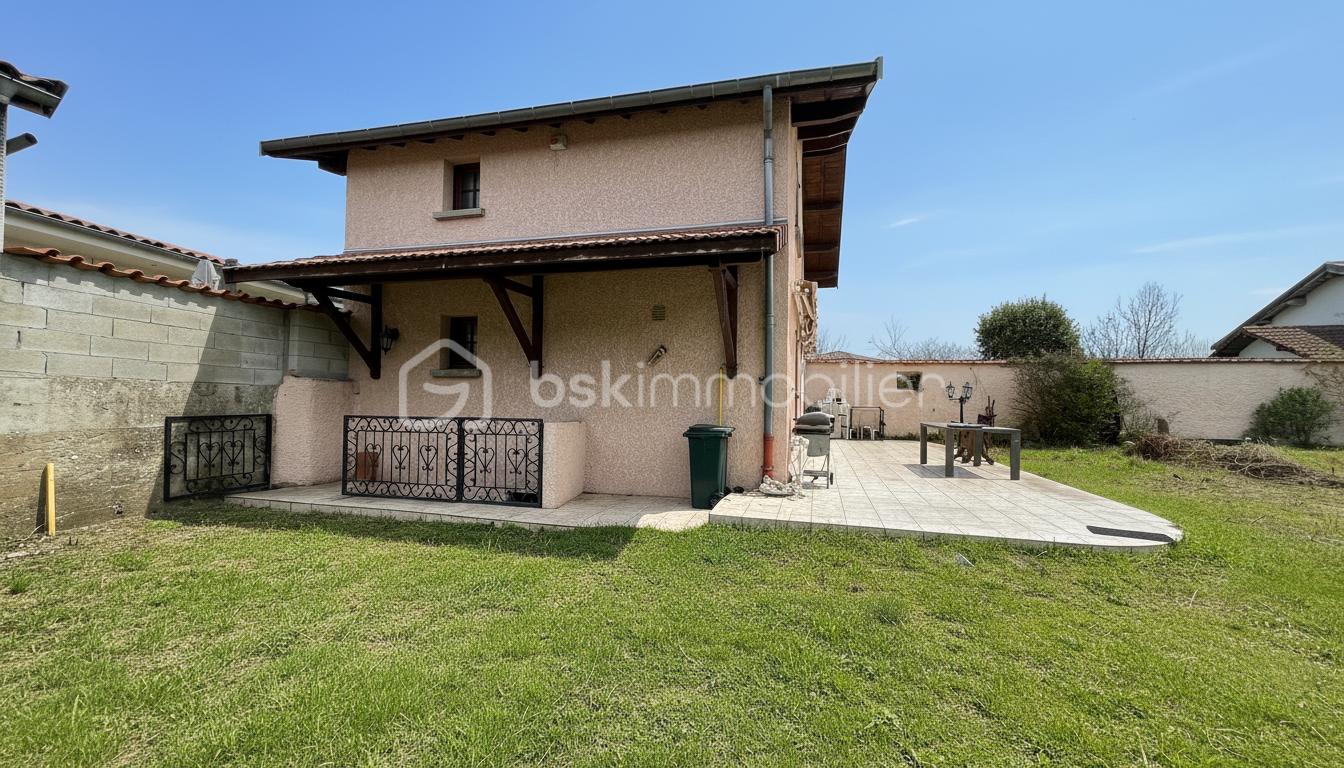 Maison de 112 m² - balan.facade.venteimmobiliere.jpg