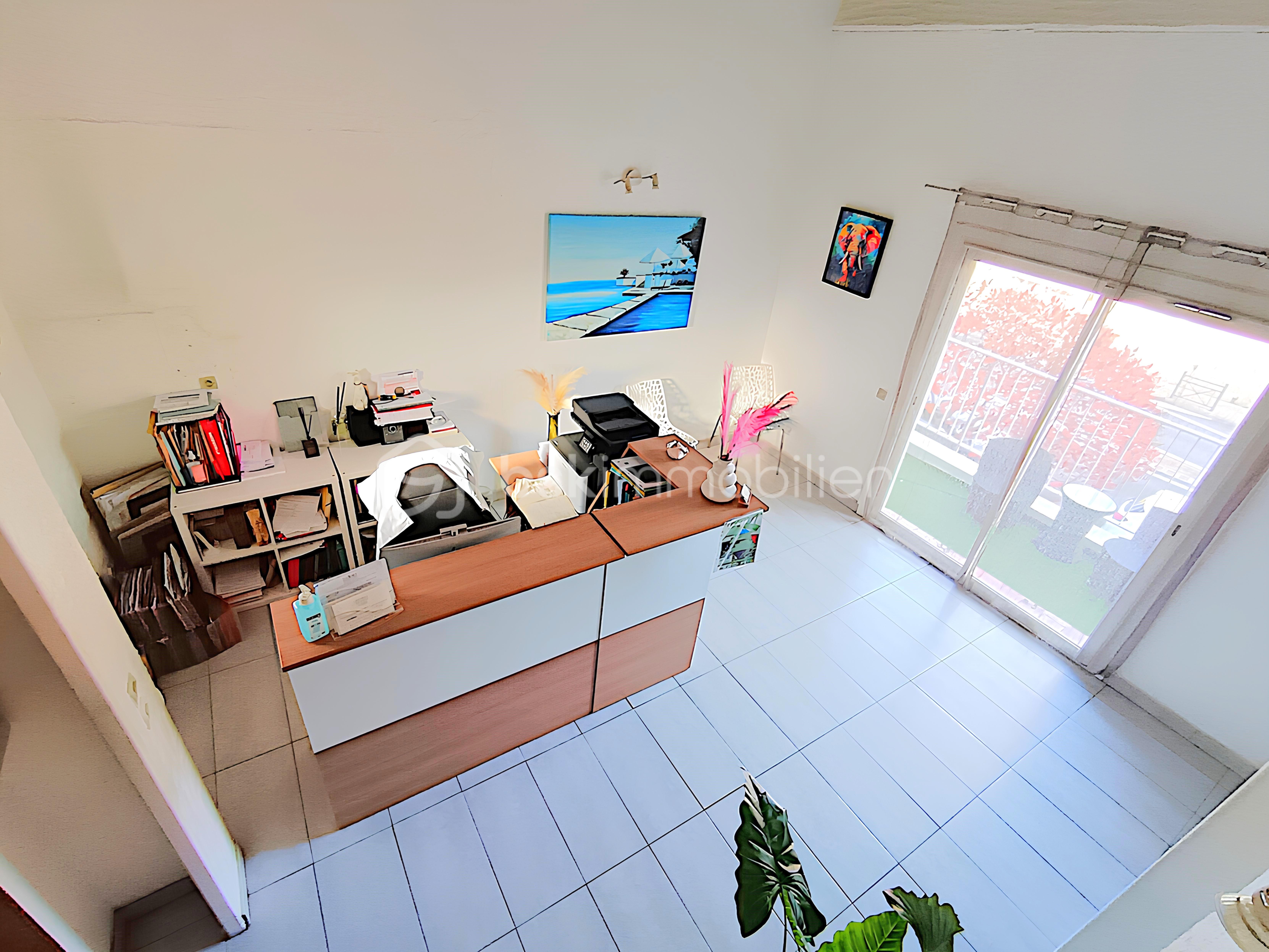 Bureau de 50,20 m² - 11 Séjour 3 BIS.jpg