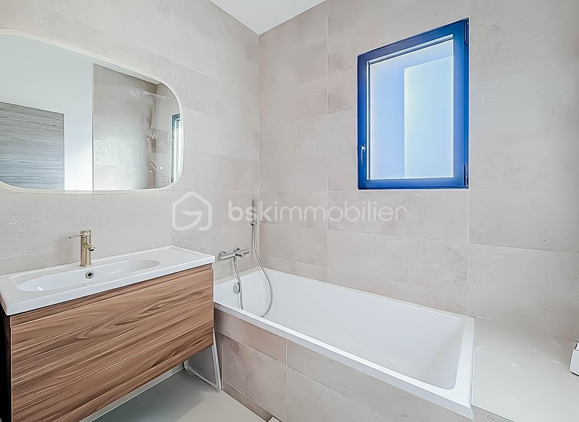 Maison contemporaine de 170 m² - PHOTO-2026-01-13-00-16-38 6.jpg