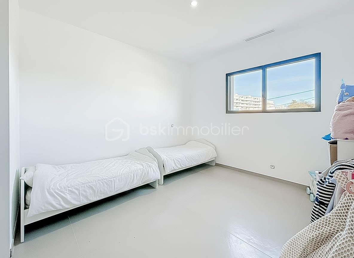 Maison contemporaine de 170 m² - PHOTO-2026-01-13-00-16-39 3.jpg