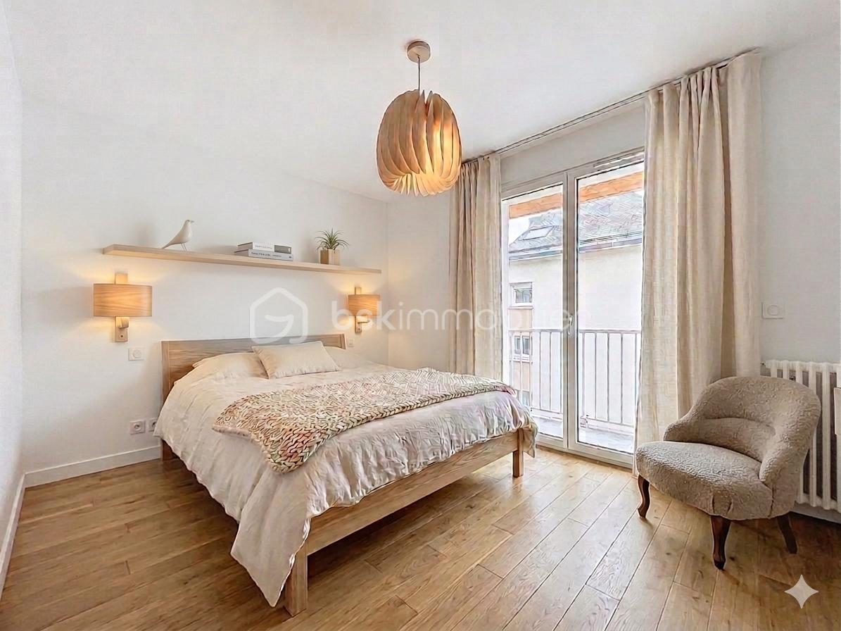 chambre 1er niveau coté rue.png