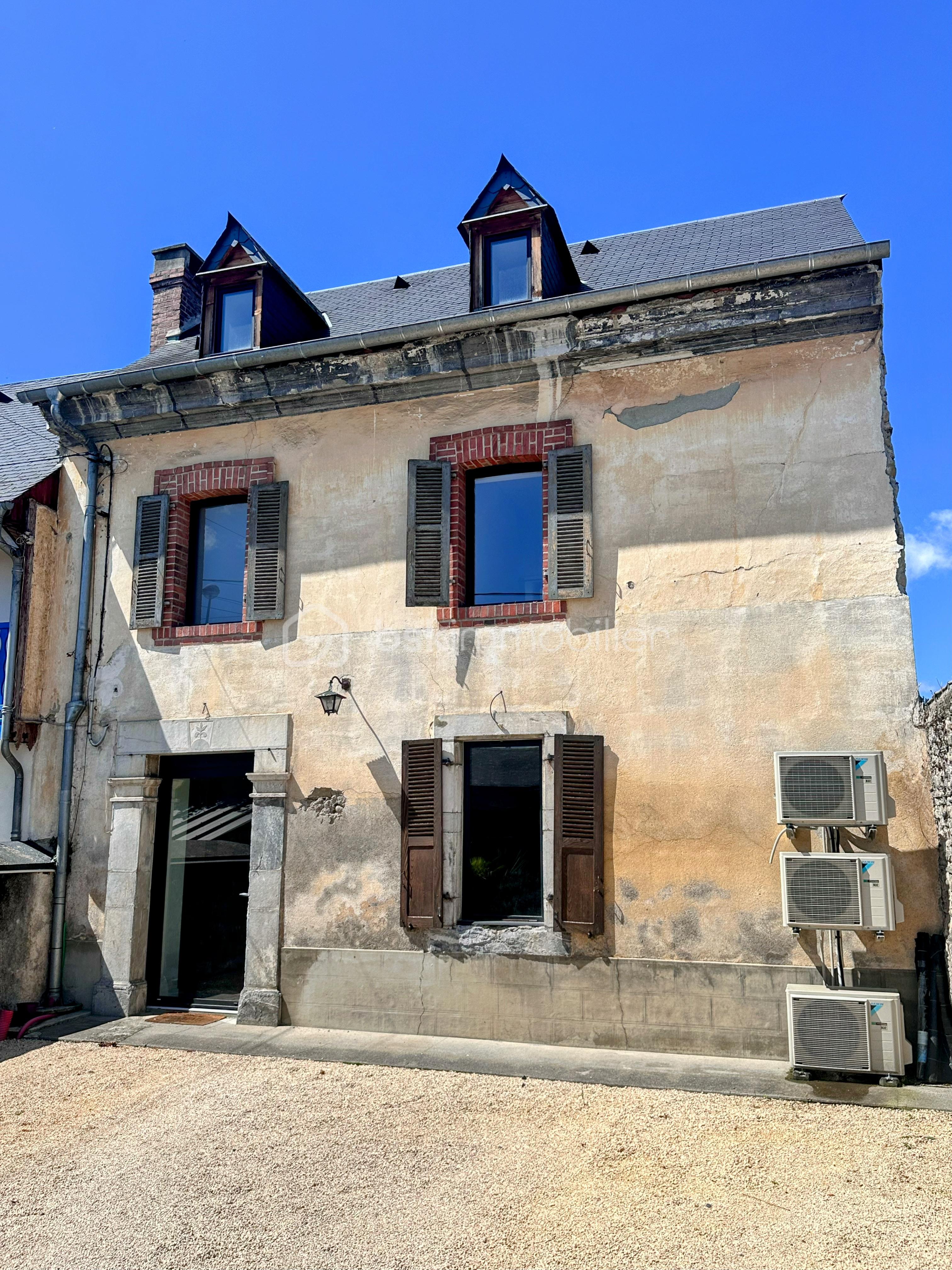 Maison de village de 107,75 m² - A8062F0D-35C9-4E77-9A99-8E9FEAD1EB23 2.JPG