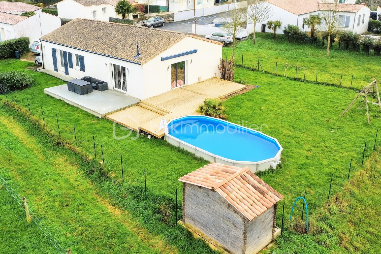 Maison traditionnelle de 115 m² - ChatGPT Image 12 déc. 2025, 10_10_45.png