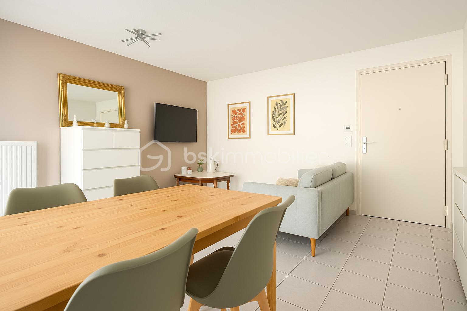Appartement de 41 m² - Salon lumineux et moderne avec accents bois(1).png