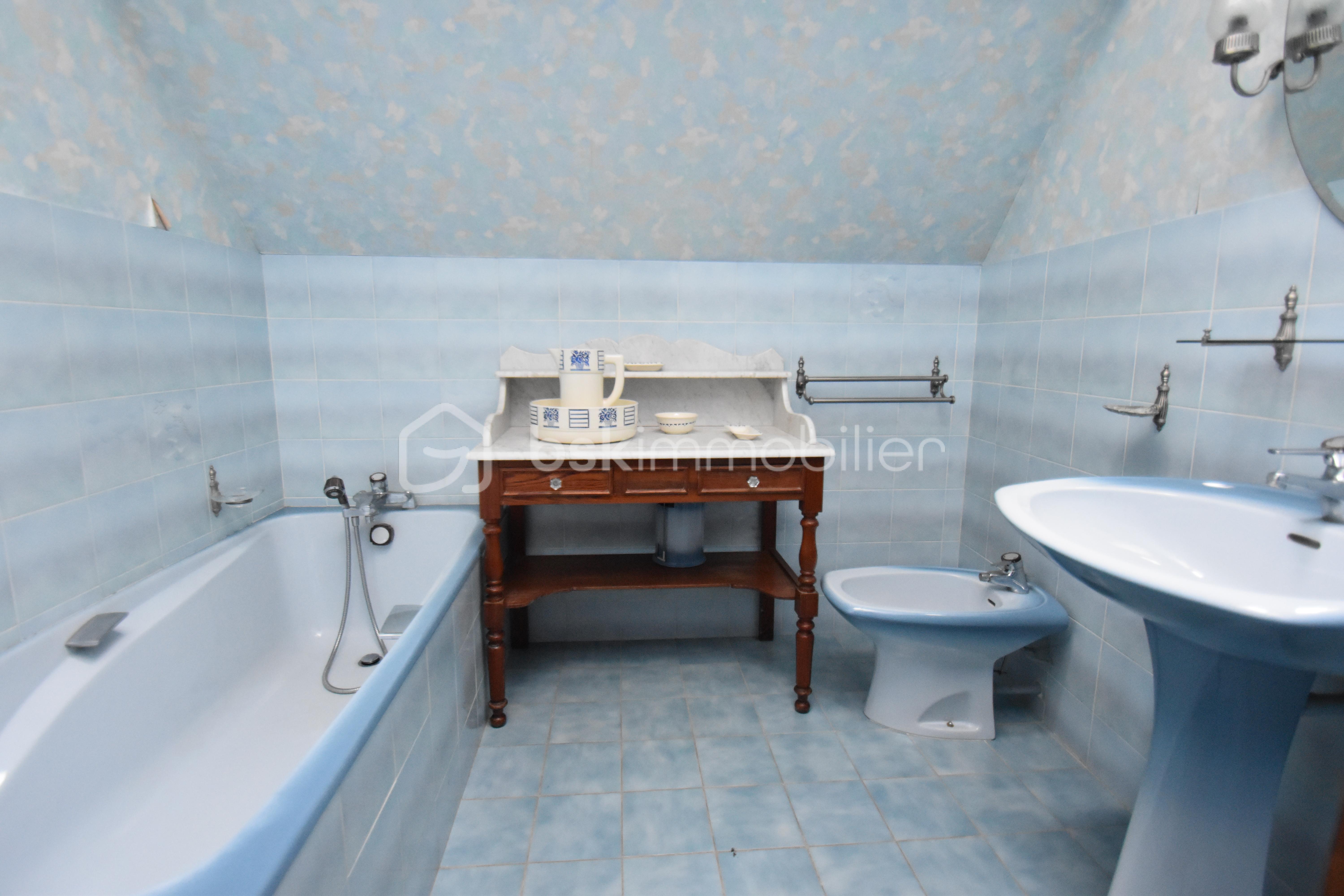 Maison en pierre de 96 m² - sdb0.JPG