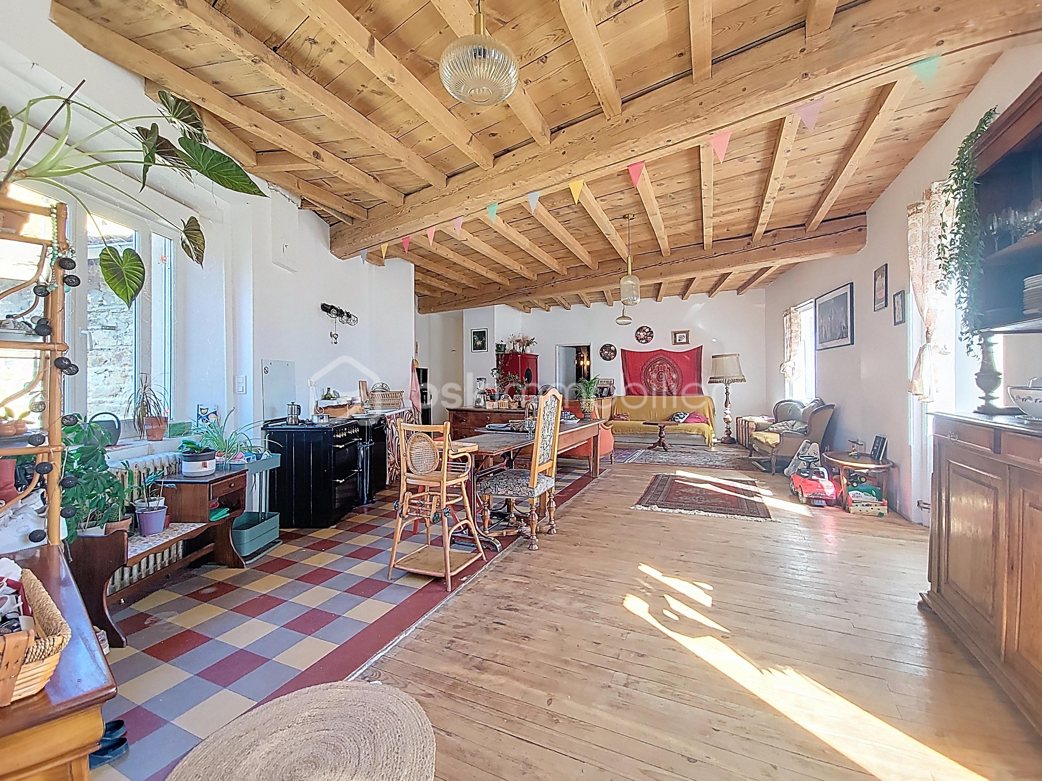 Maison de village de 170 m² - Séjour (1).jpg