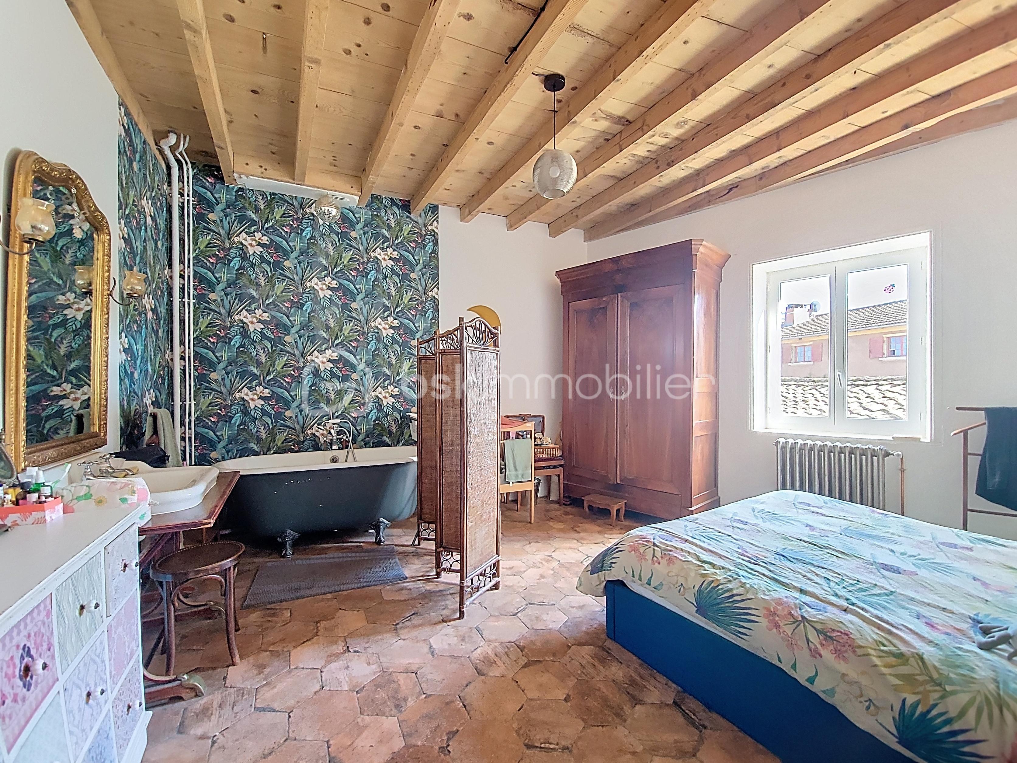 Maison de village de 170 m² - Ch1 (2).jpg