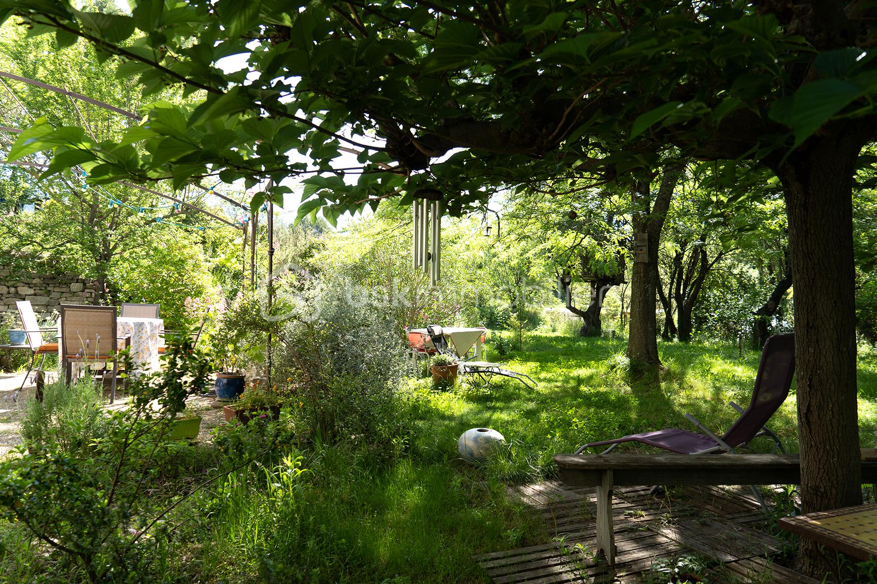 4264 jardin du bas.jpg