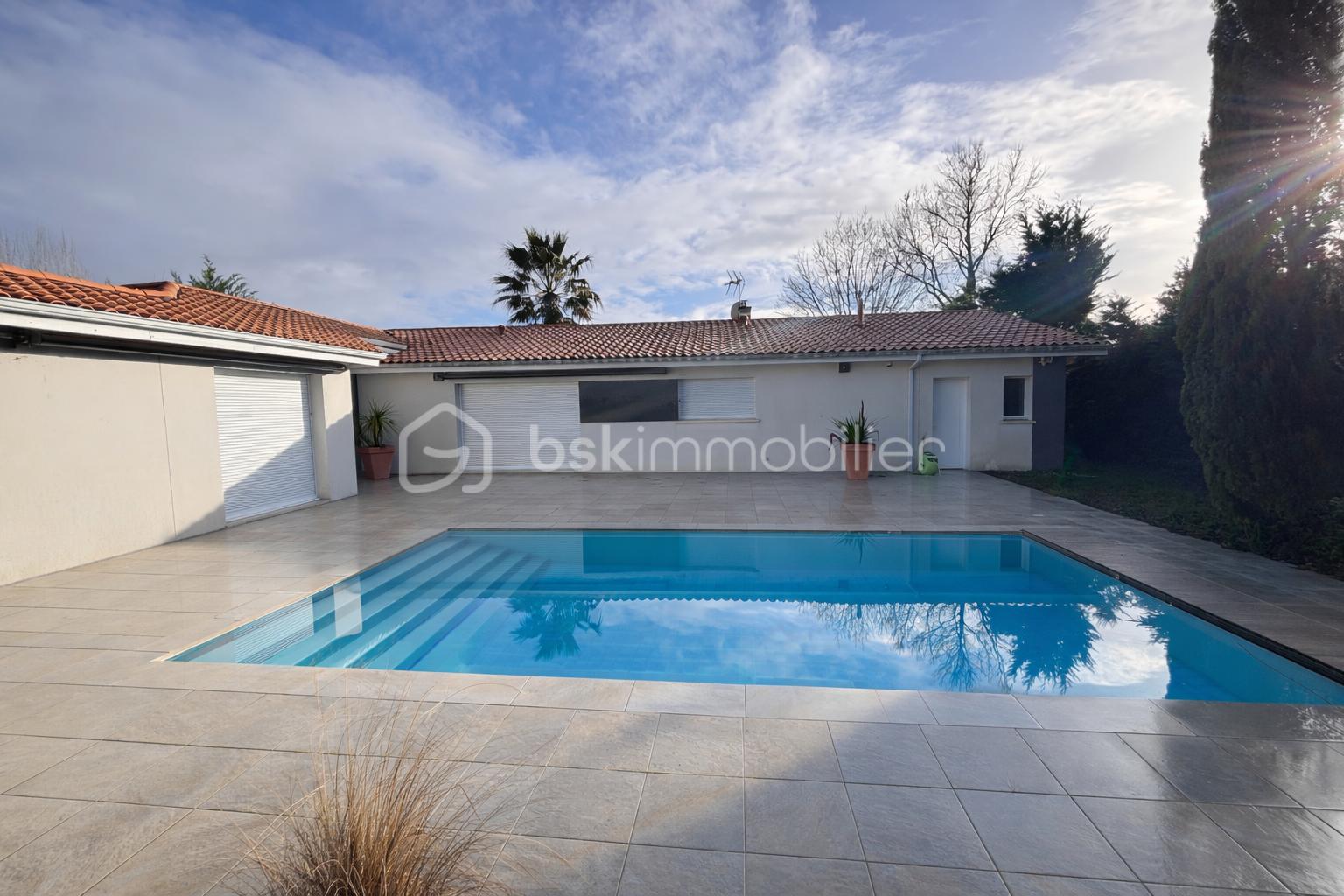 Maison contemporaine de 186 m² - 2.png