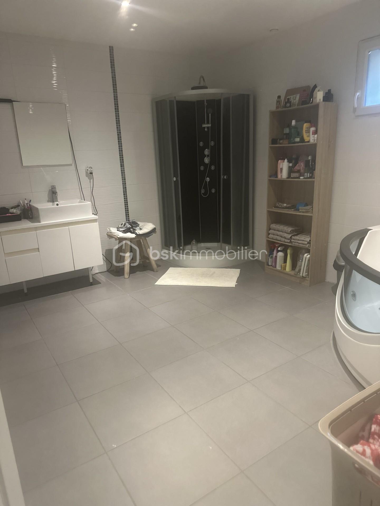 Maison de 197 m² - thumbnail_image4.jpg