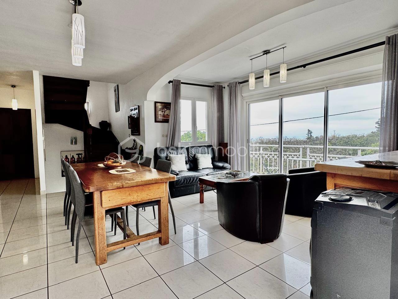 Maison de 115 m² - IMG-20251106-WA0002.jpg