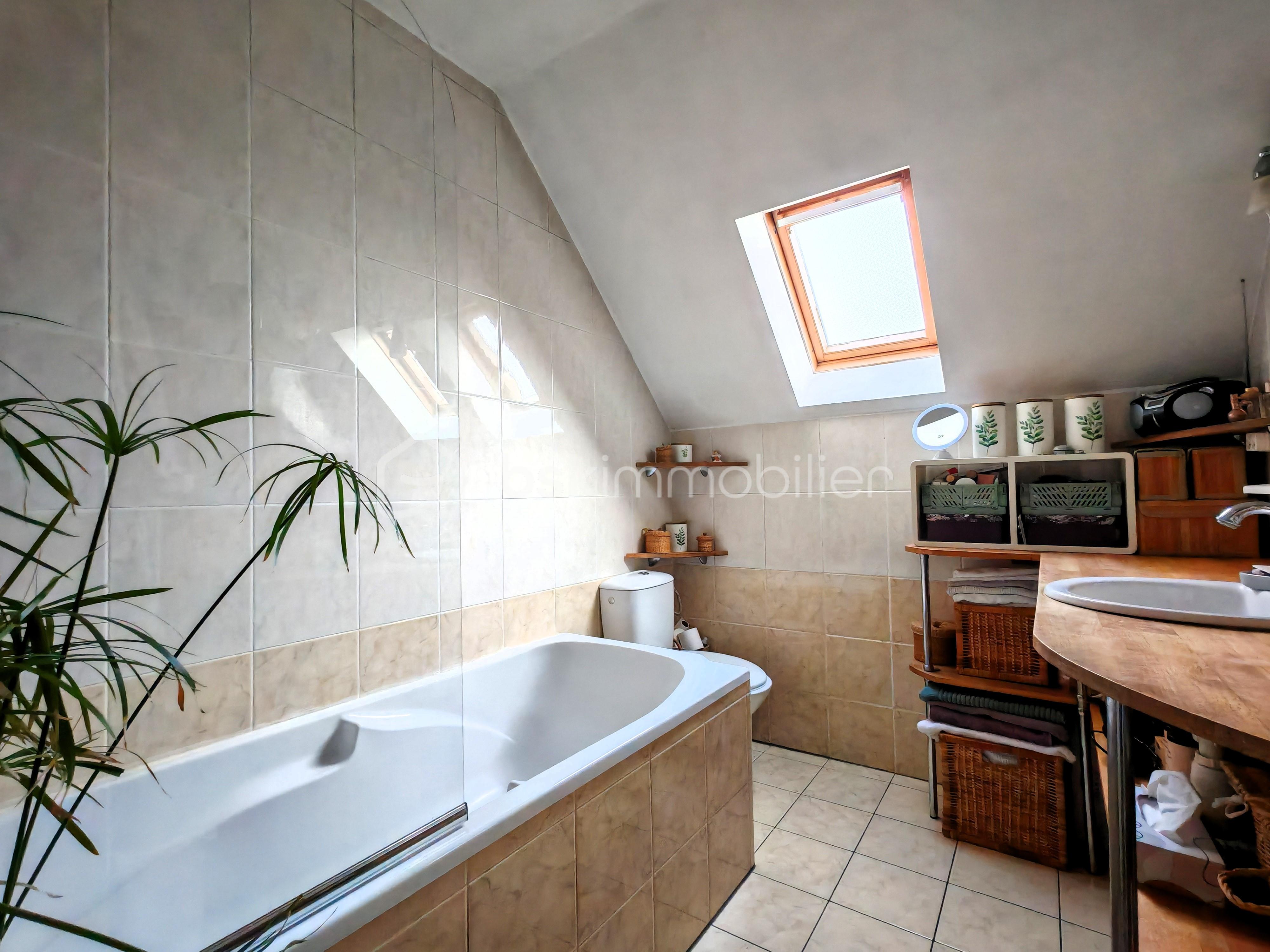 Maison de 100 m² - SALLE DE BAIN .jpg