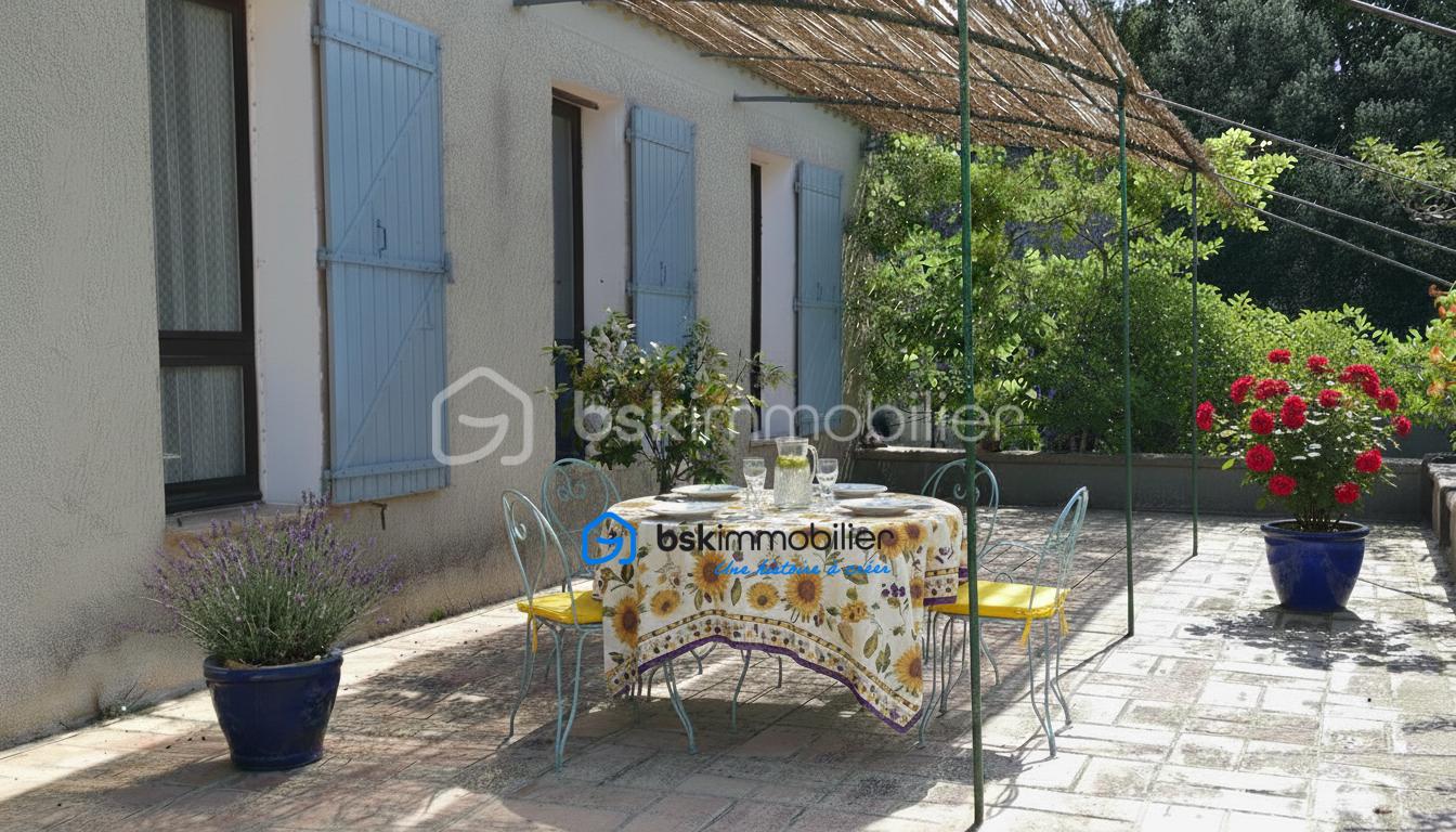 Terasse 2 Maison Aureille Barras.png