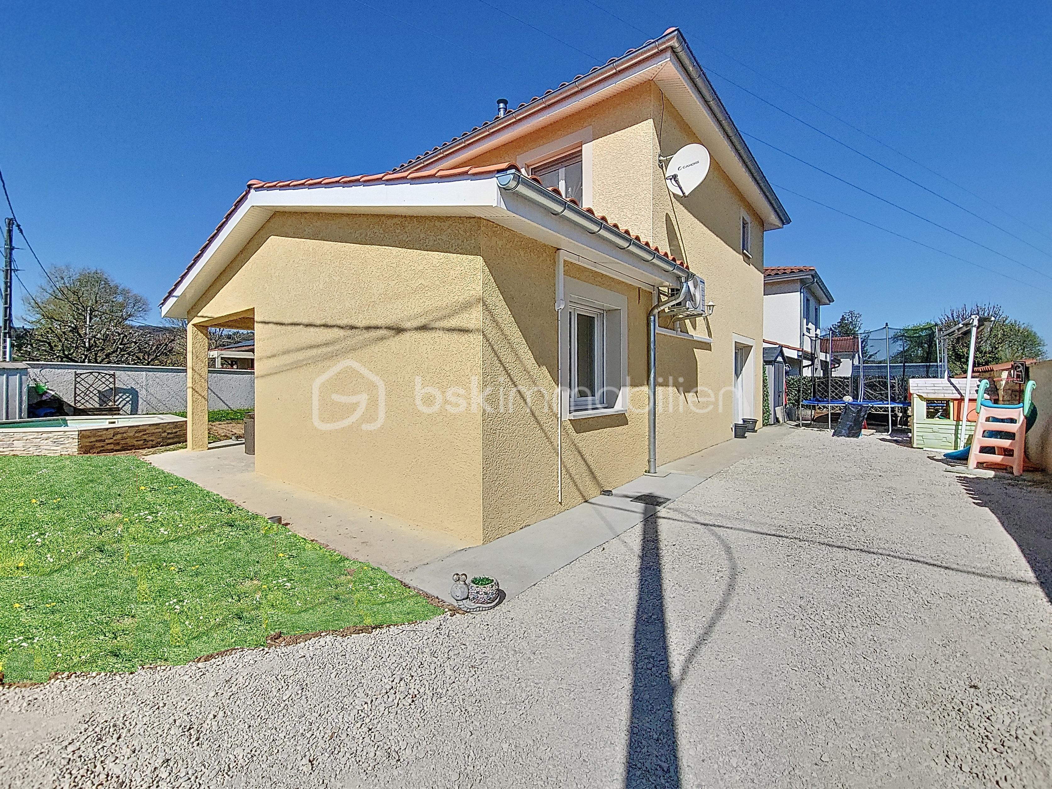 Maison contemporaine de 124 m² - 1 (22-1)gazon.jpg