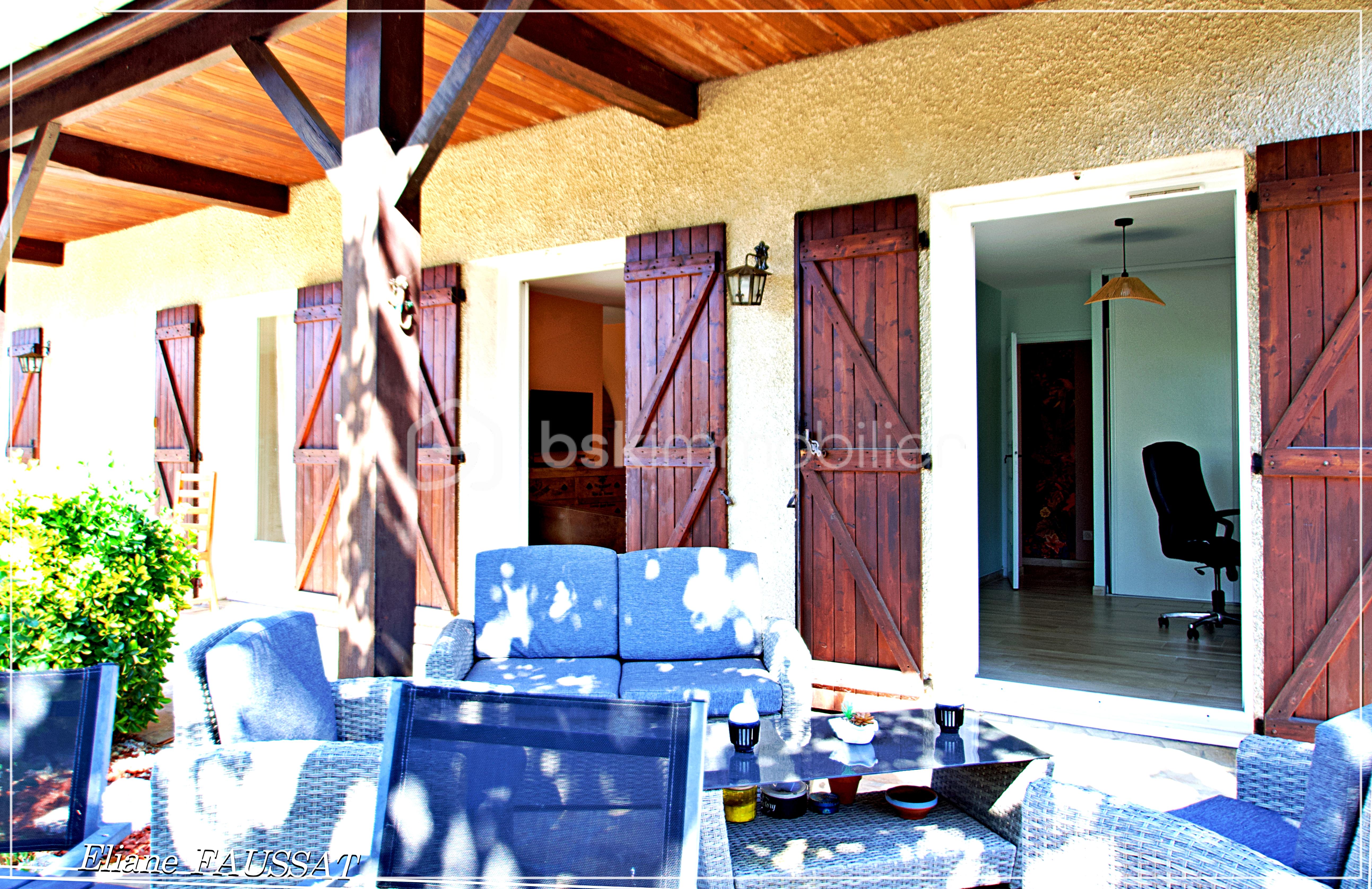 TERRASSE VERS INTERIEUR.jpg