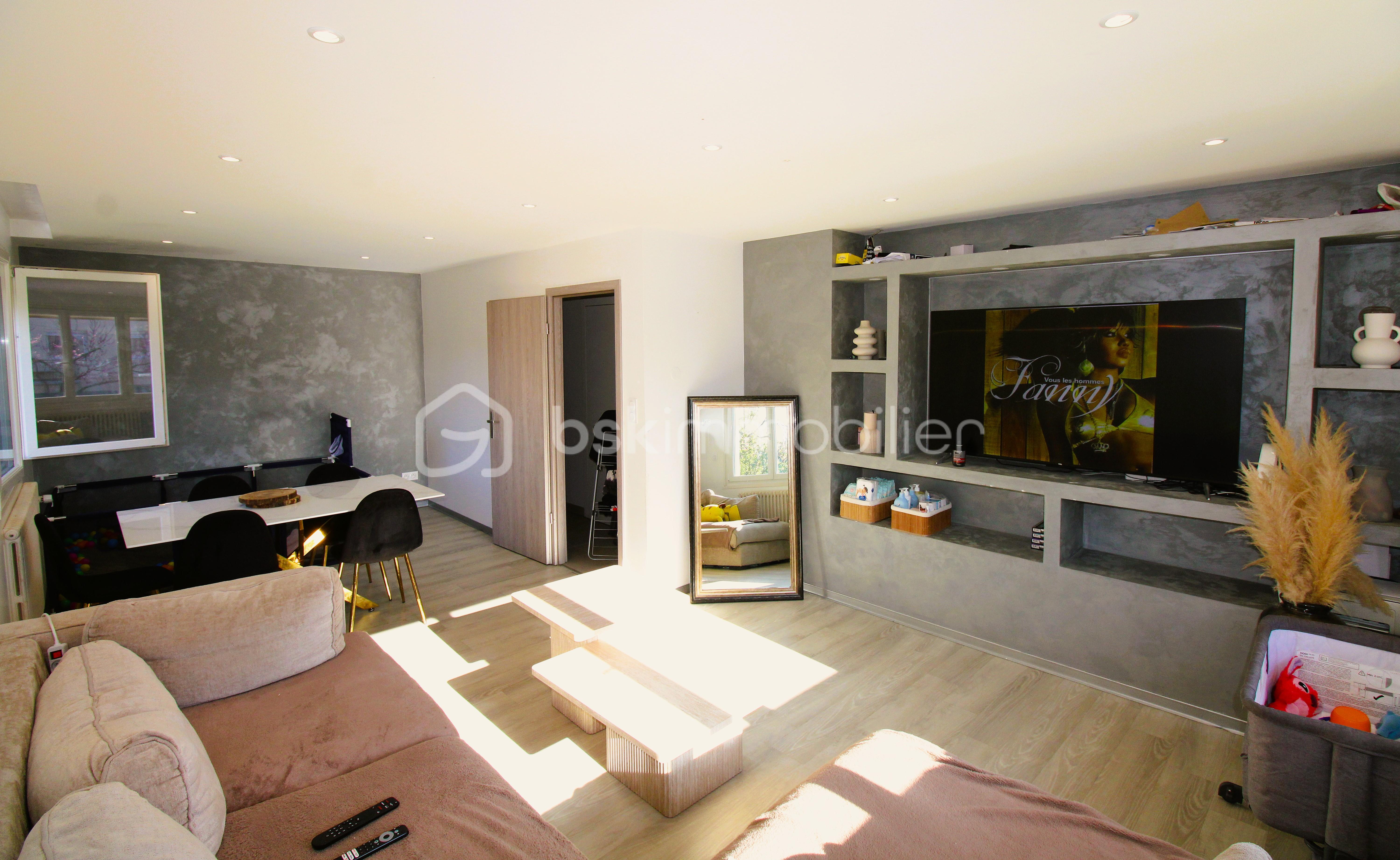 Maison de 81,41 m² - SALON V1.JPG
