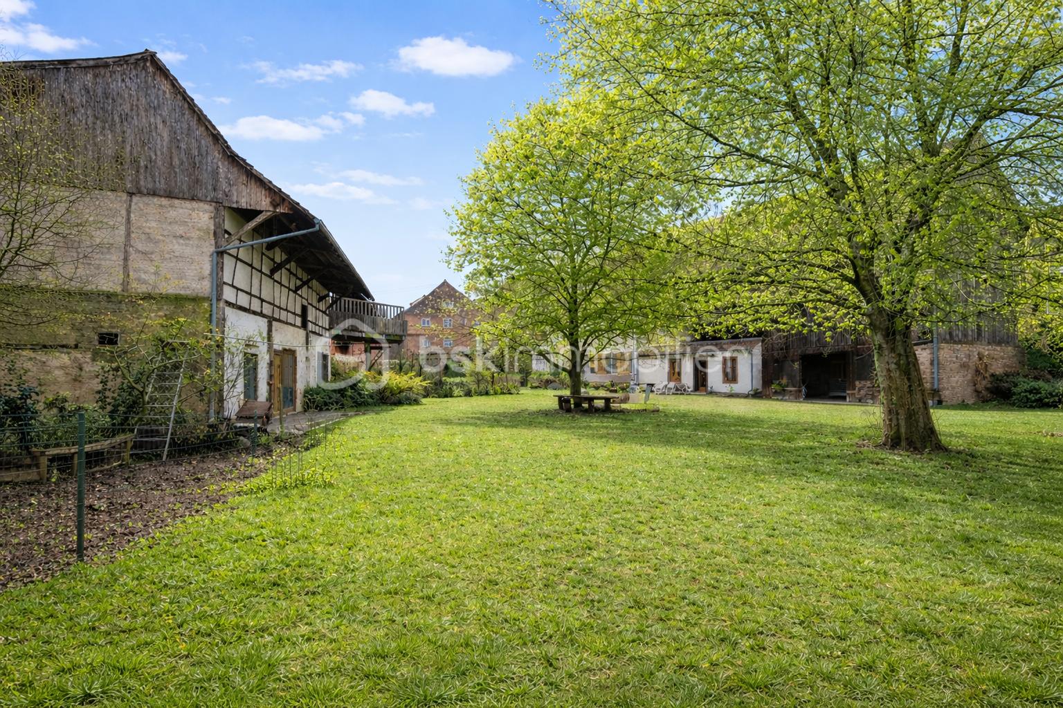 Immeuble de 240 m² - ChatGPT Image 5 févr. 2026, 15_35_34.png