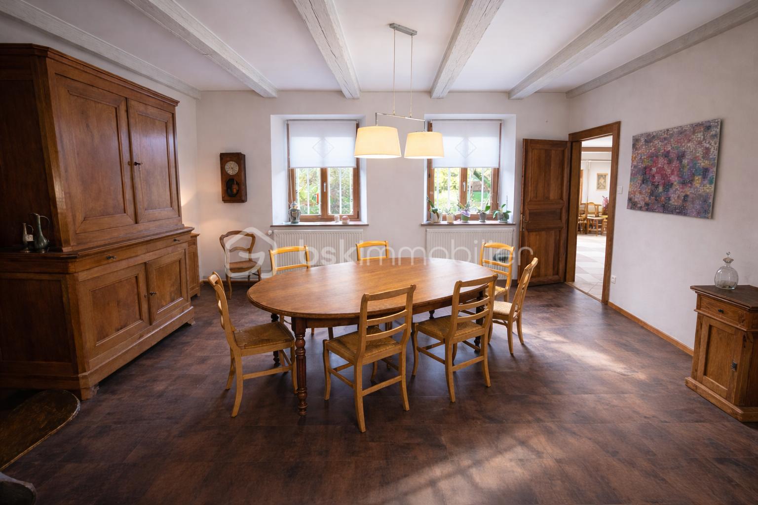 Immeuble de 240 m² - ChatGPT Image 5 févr. 2026, 06_18_08.png