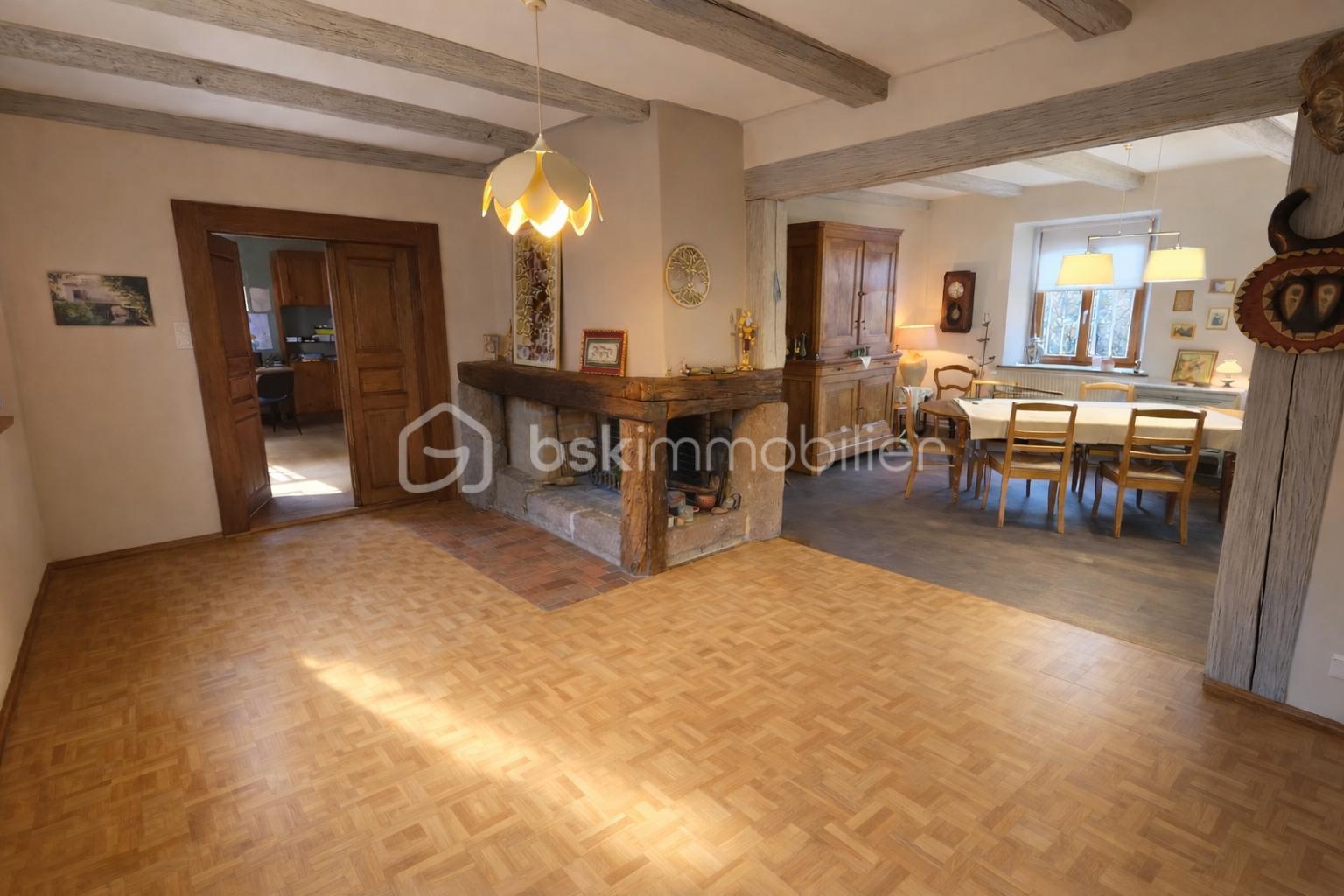 Immeuble de 240 m² - ChatGPT Image 5 févr. 2026, 06_17_57.png