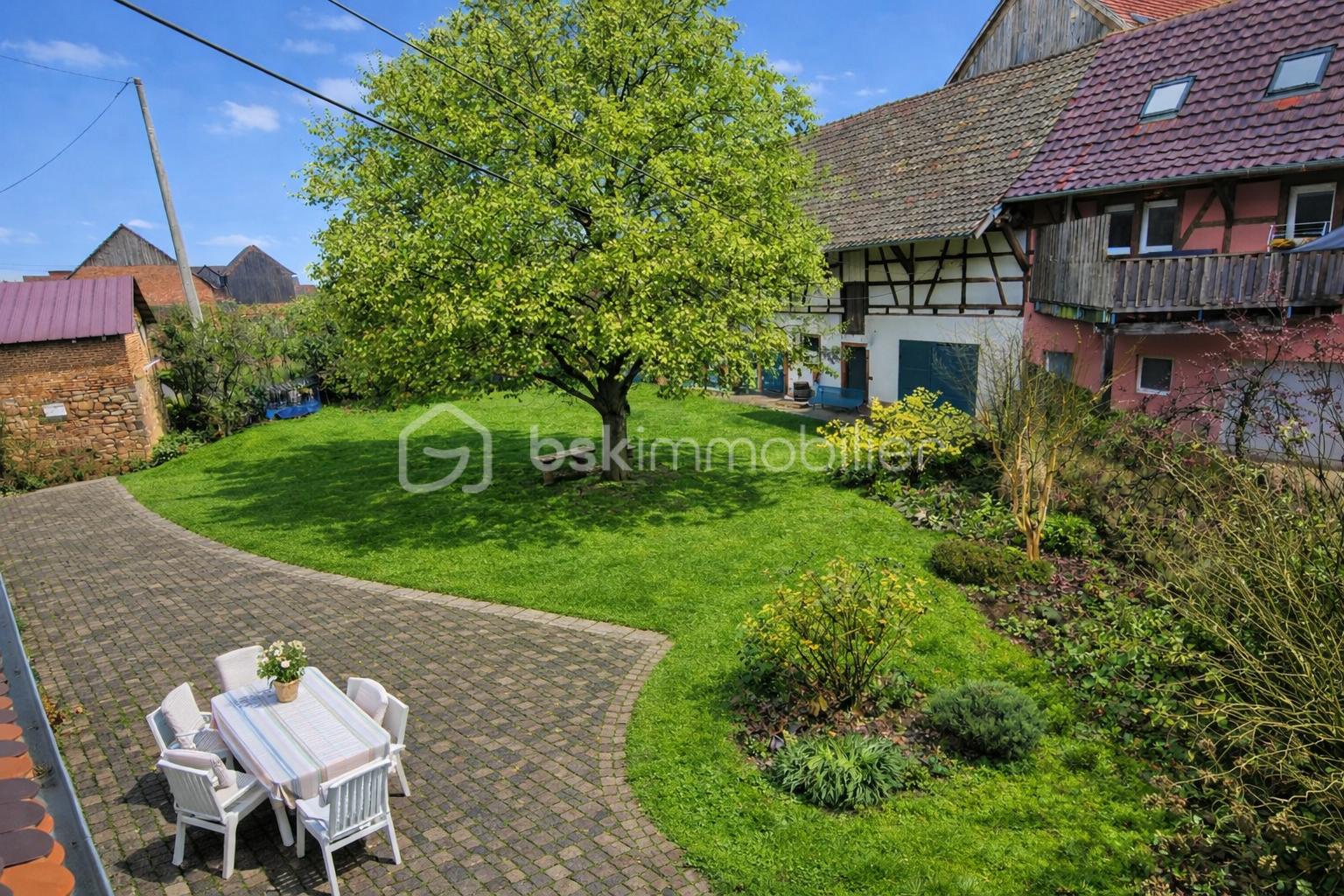 Immeuble de 240 m² - ChatGPT Image 5 févr. 2026, 15_25_23.png