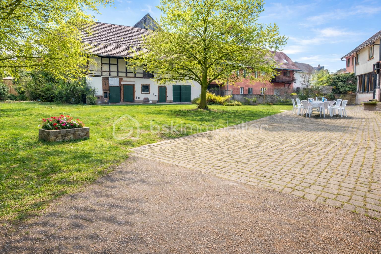 Immeuble de 240 m² - ChatGPT Image 5 févr. 2026, 14_57_16.png