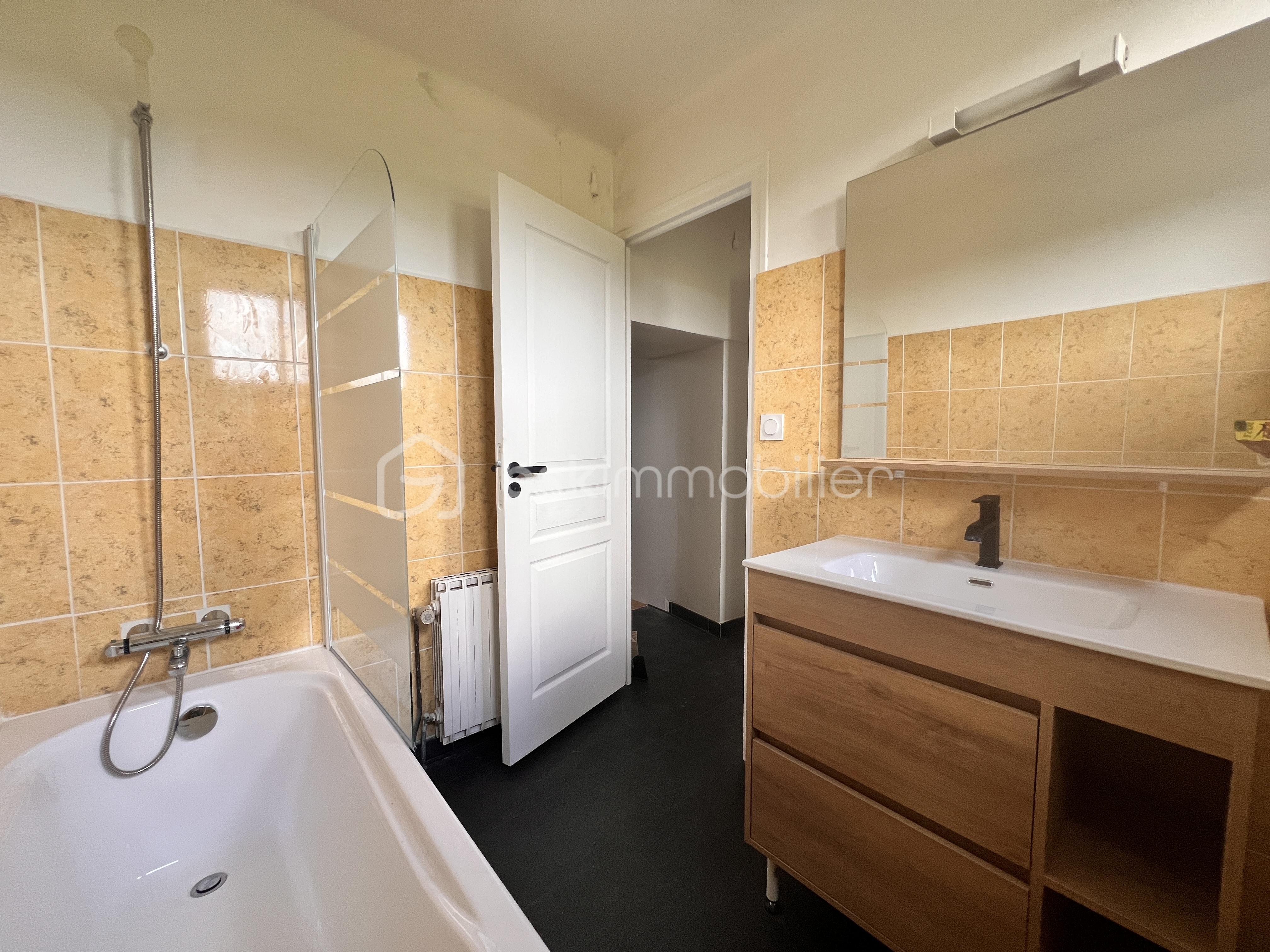 Maison de 660 m² - 07.JPG