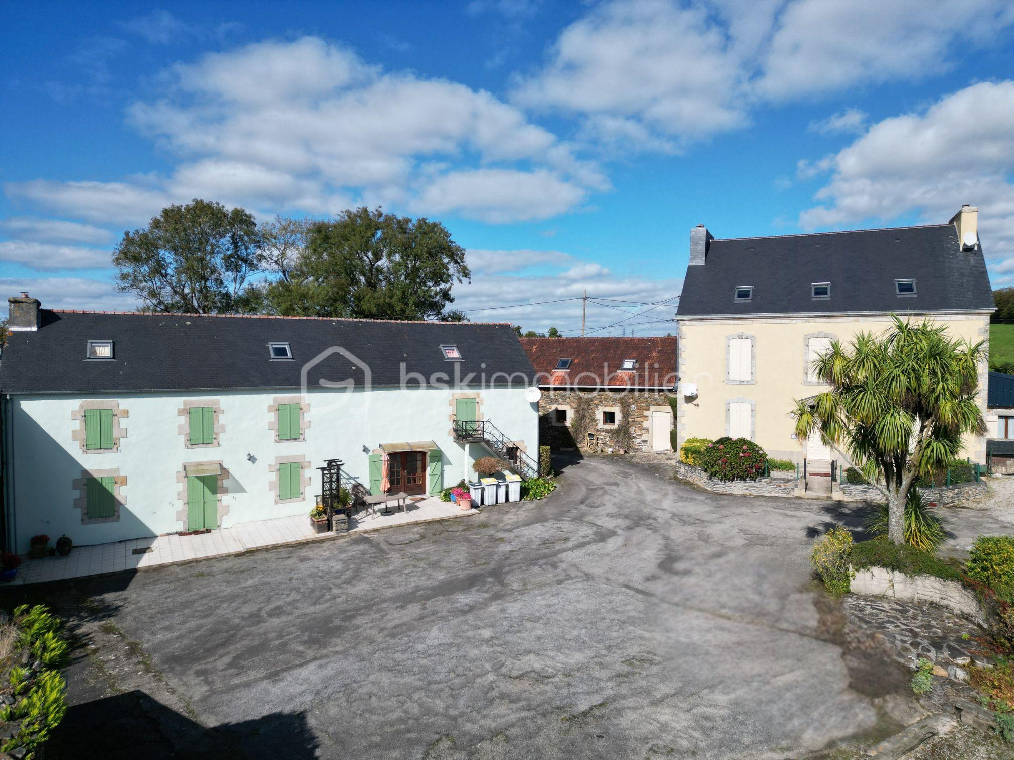 Maison de 660 m² - 01.jpg