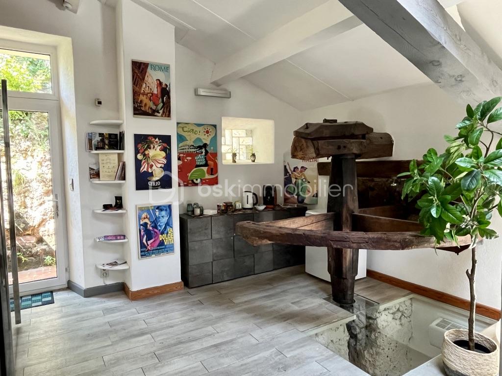 Demeure de 239 m² - 7+kPydKHSSGIZDoAKg%GZA_thumb_29bc.jpg