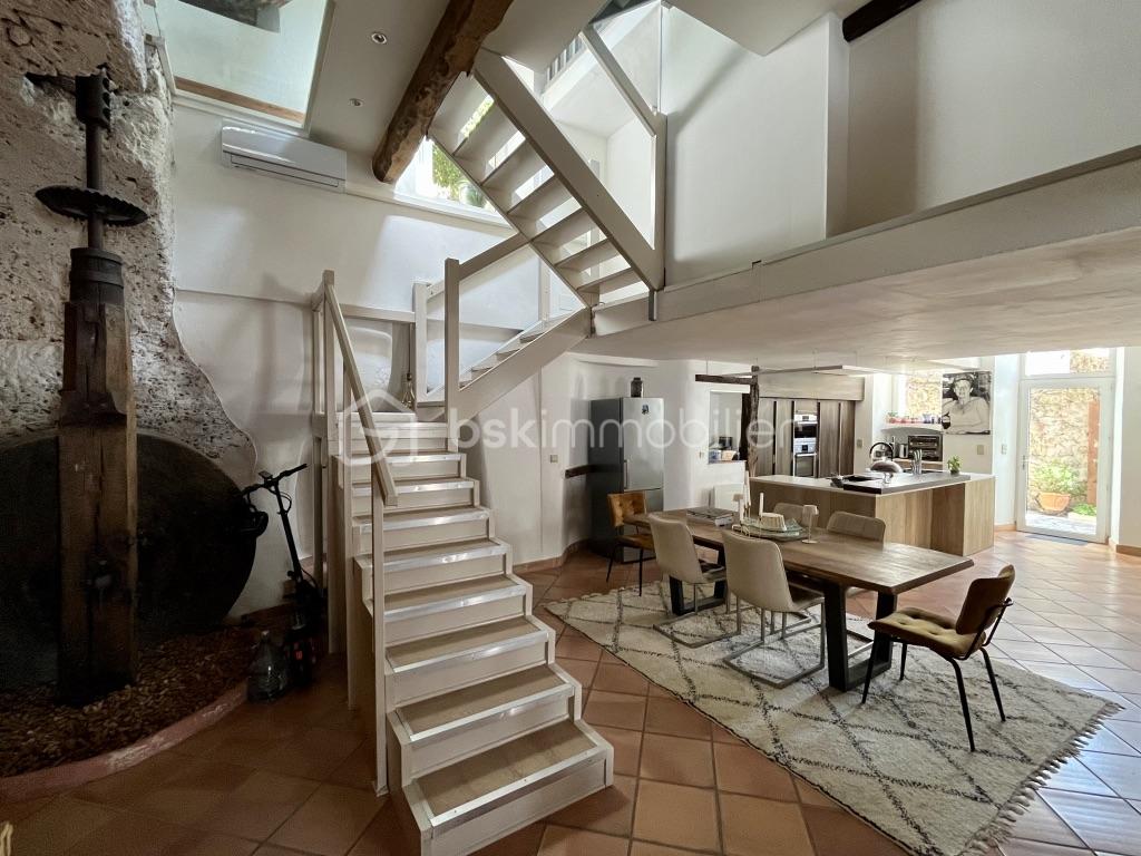 Demeure de 239 m² - 0IX5Fmz0REmzkw4Pwh5dhA_thumb_29b4.jpg