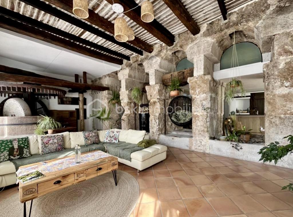 Demeure de 239 m² - 8T6z9p+hRu+DY6wLjtdvrw_thumb_29ed.jpg