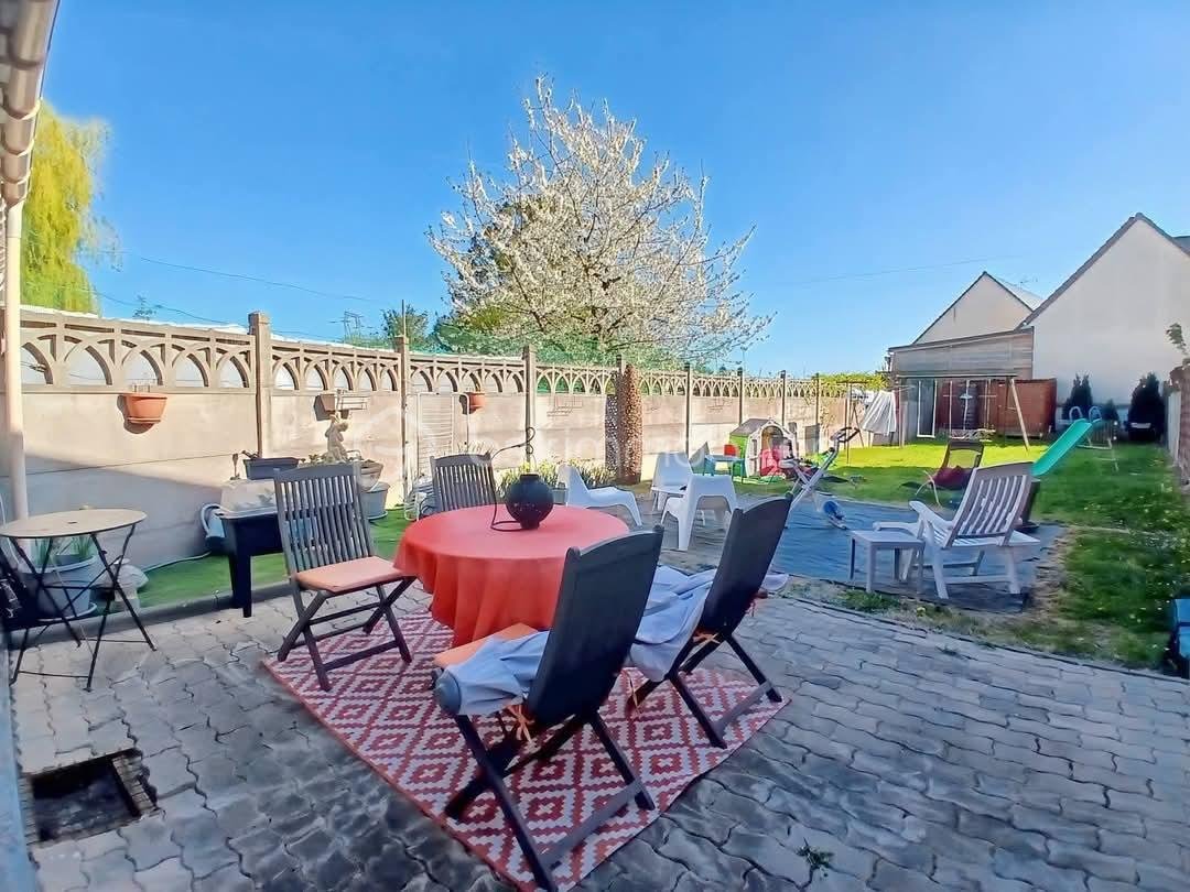 Immeuble mixte de 90 m² - FB_IMG_1761484004065.jpg