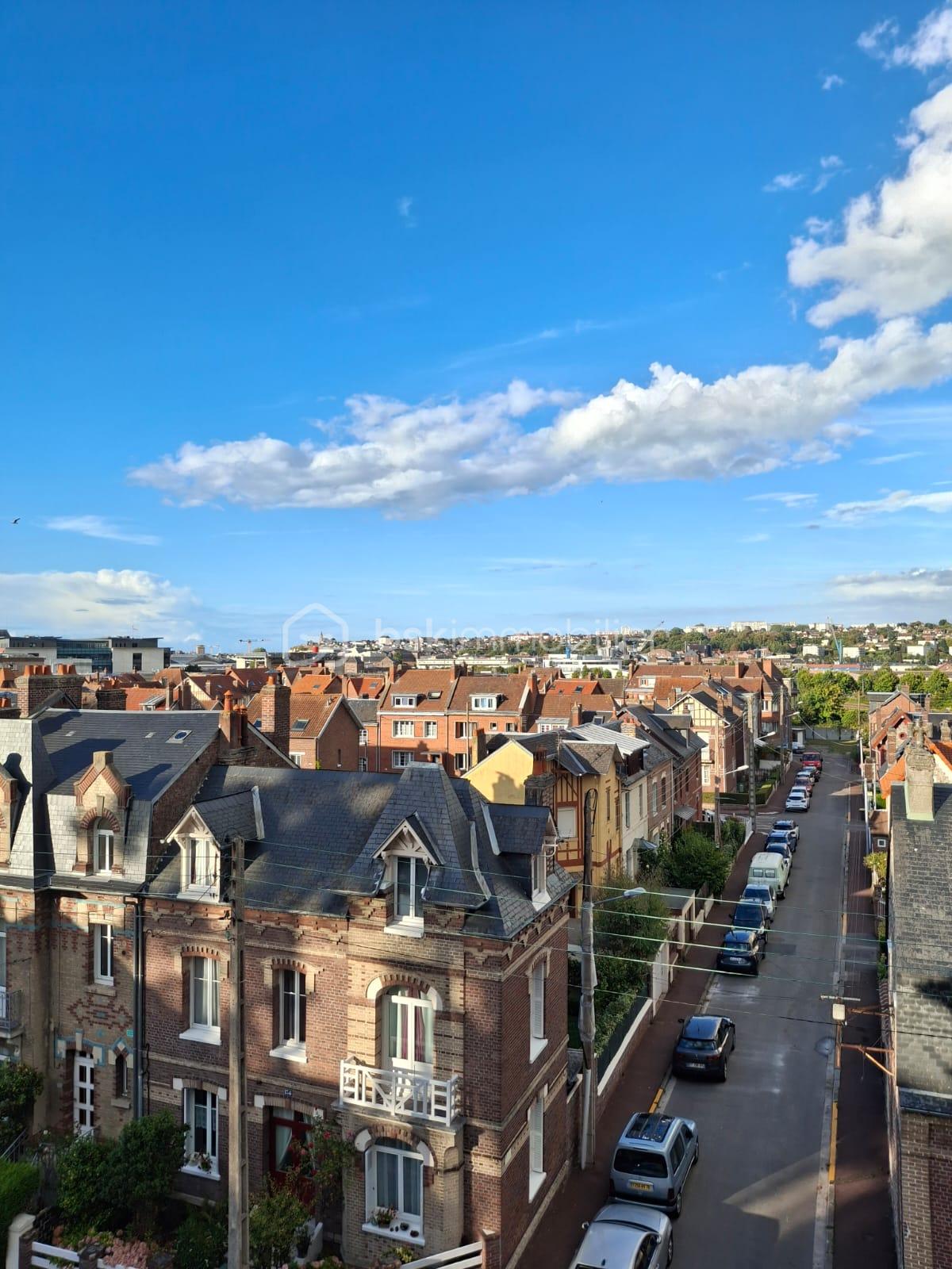 Appartement de 66 m² - vue dégagée quartier ST PIERRE portrait.jpg