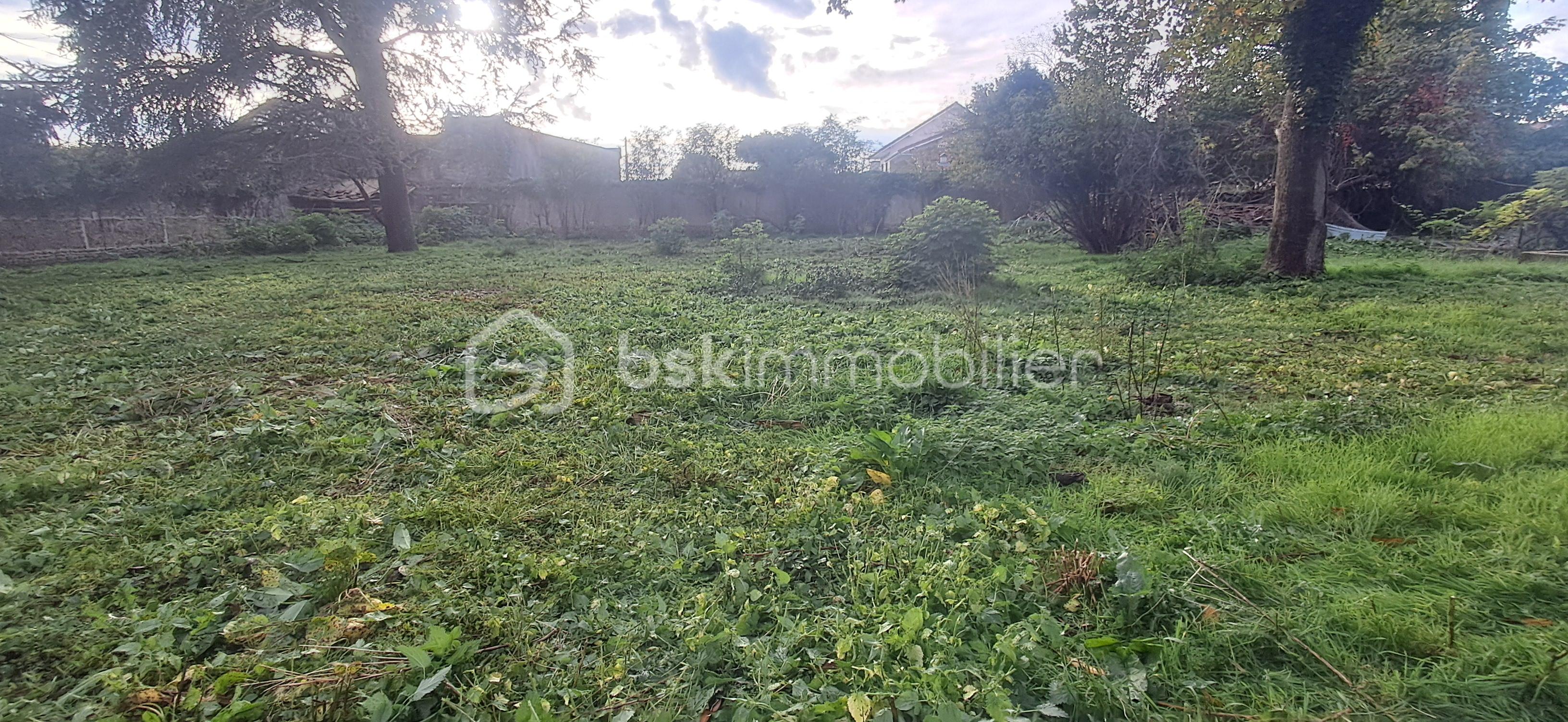 Terrain de 1 632 m² - Terrain La Frette 182 Rte de SESG Photo 4 1600m².pdf.jpg