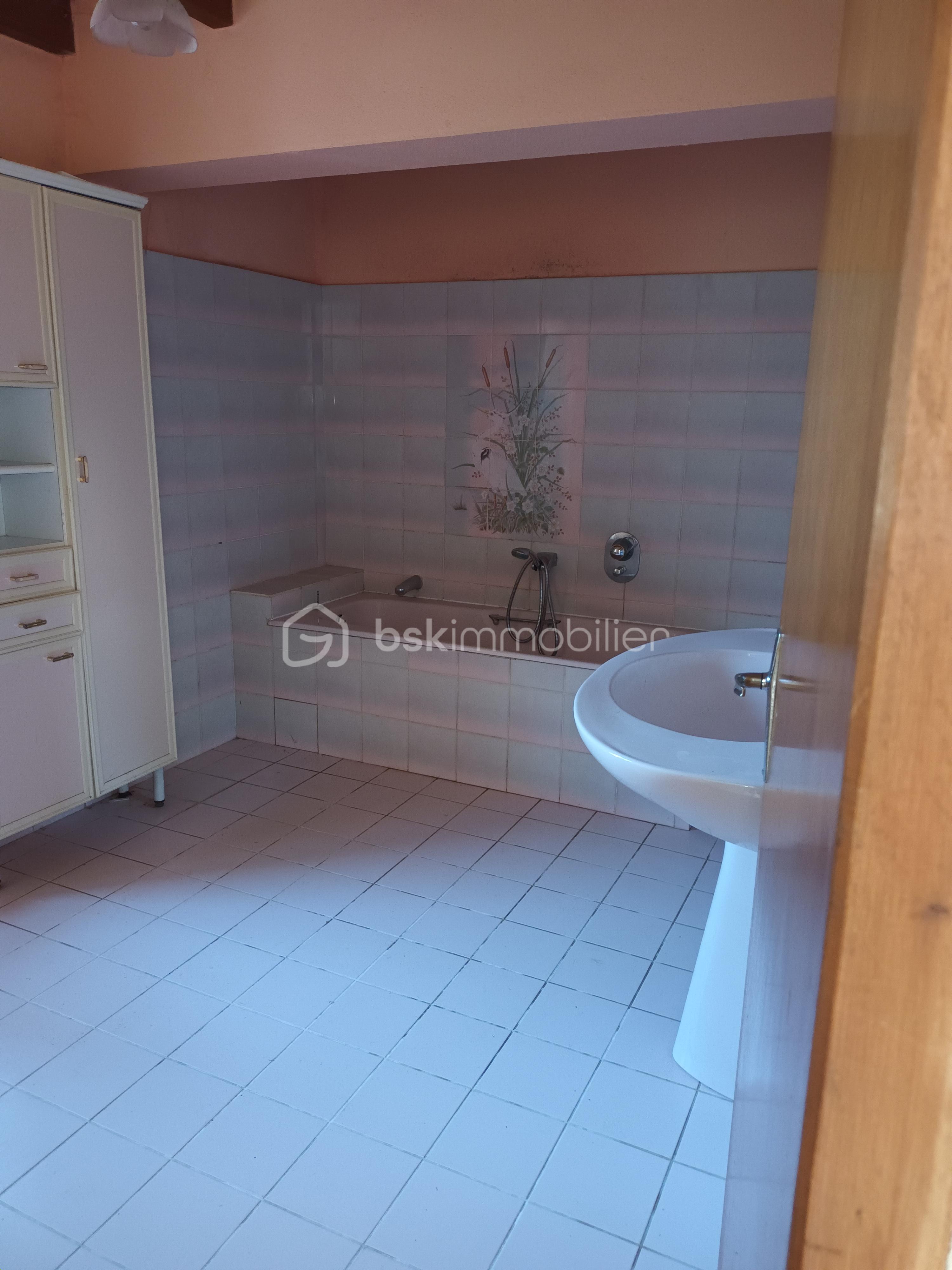 Corps de ferme de 379 m² - 20250807_105200.jpg