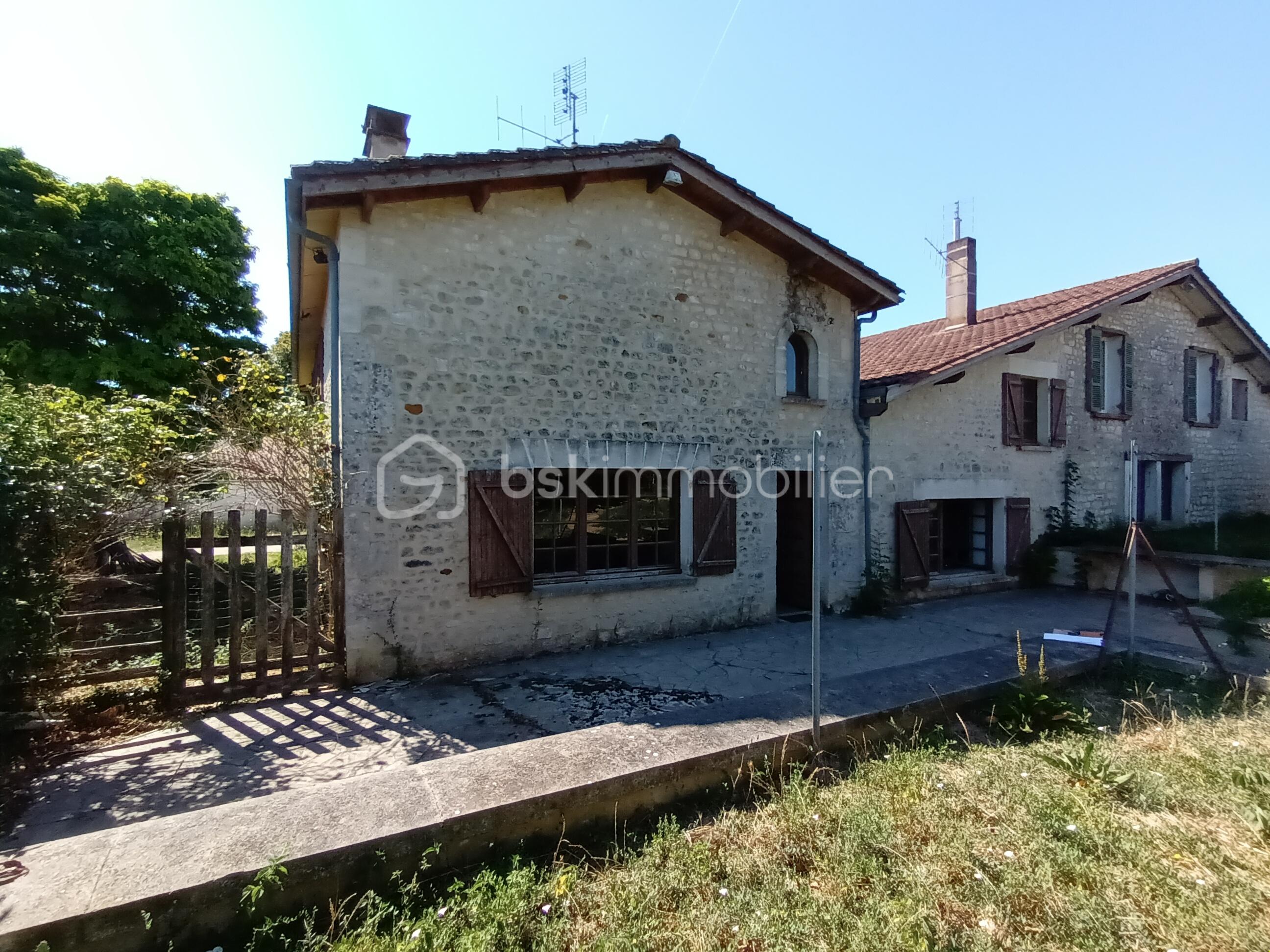 Corps de ferme de 379 m² - 20250807_112133.jpg