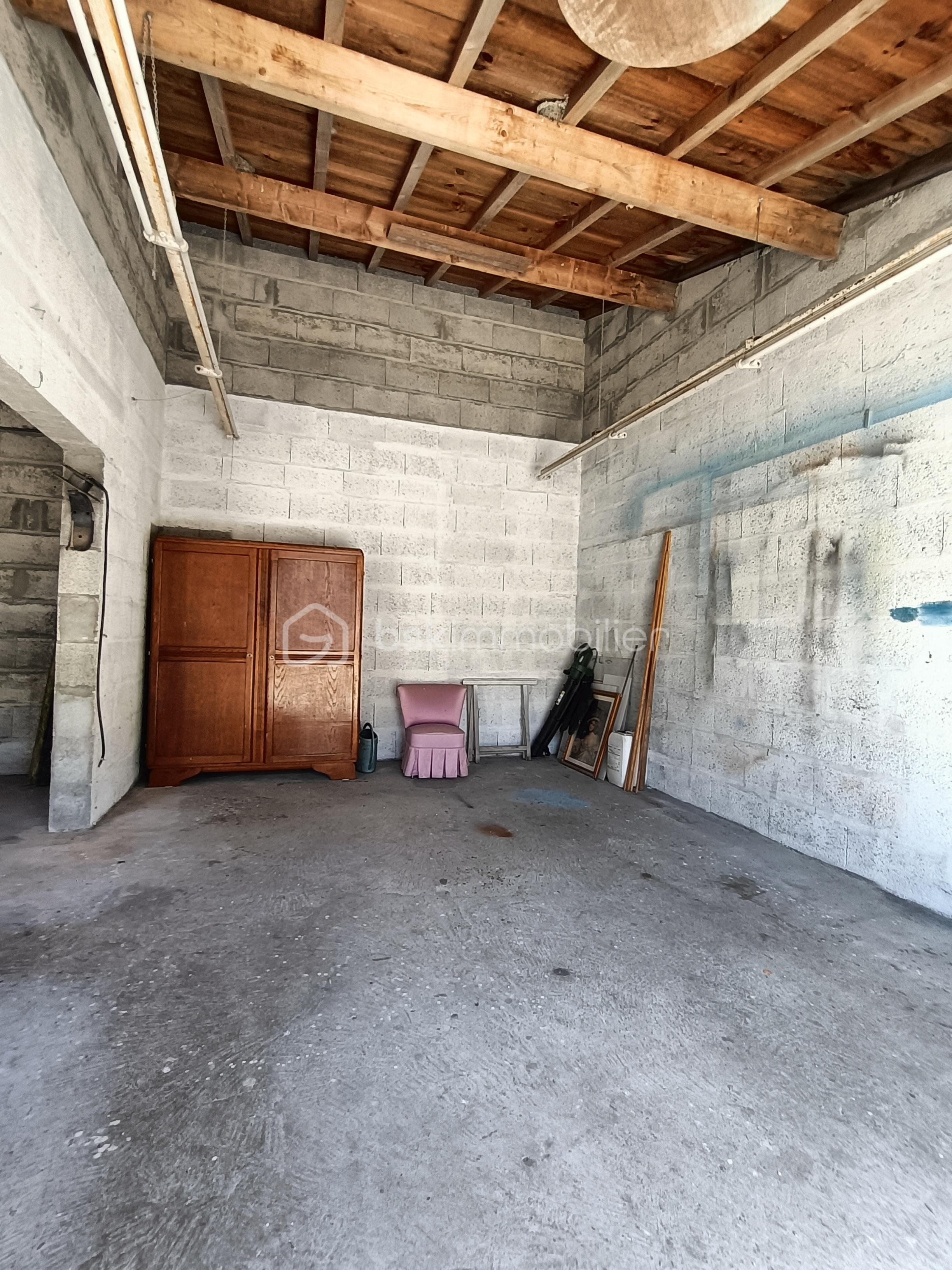 garage 1.jpg