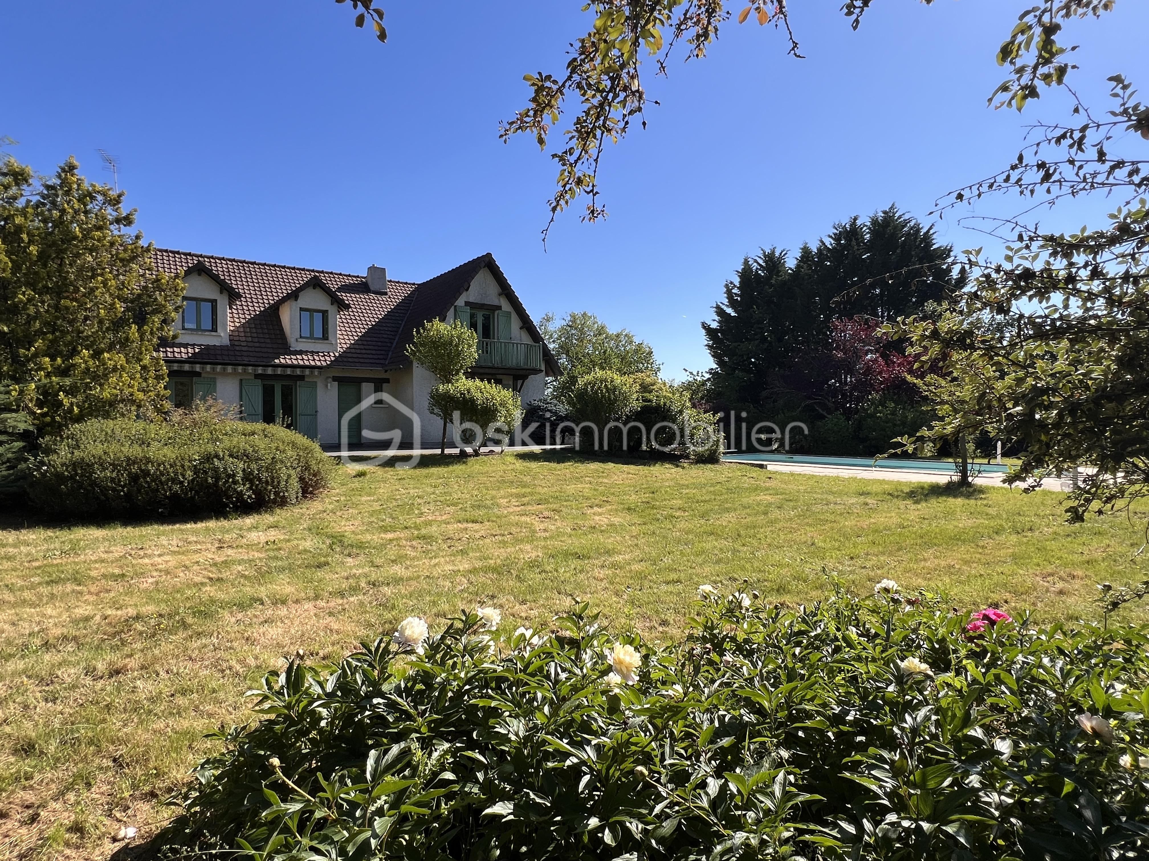 Maison 7 pièces 181 m² · à Lavoux · 180,5 m² · 345 500 €