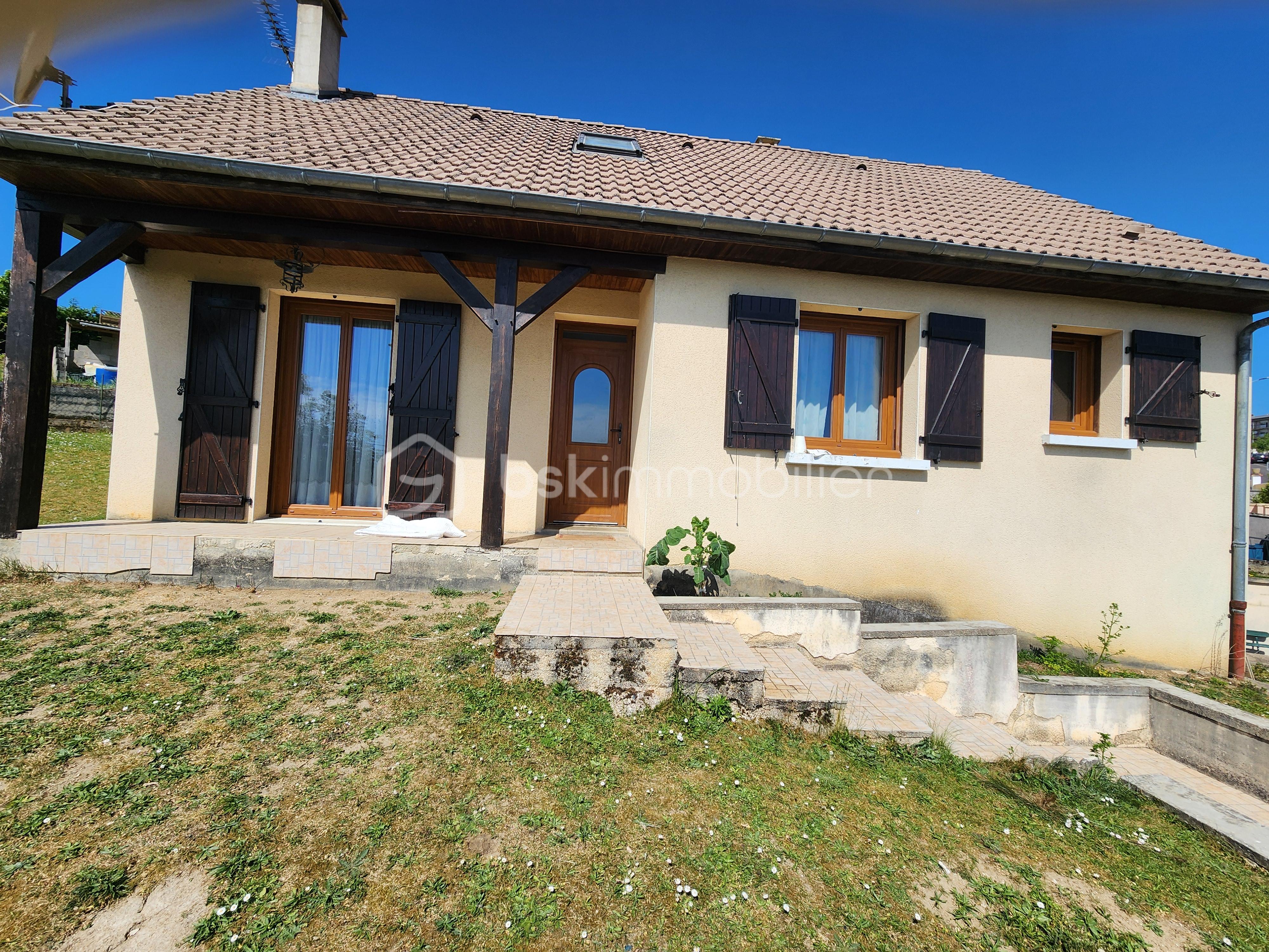 7 pièces 522 m² · à Saint-Florentin · 522 m² · 140 000 €