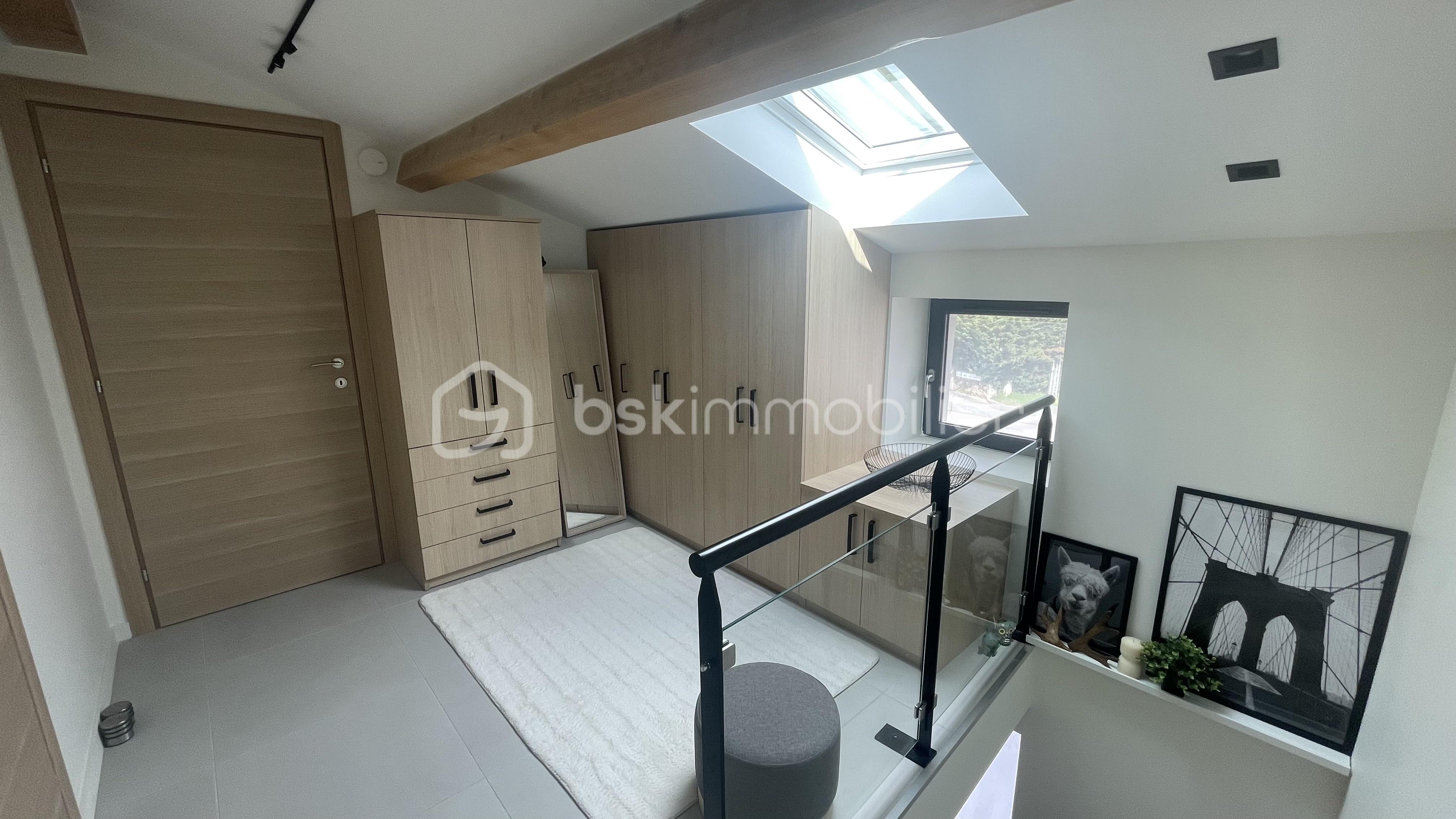 Triplex de 77,29 m² - Dressing.jpg