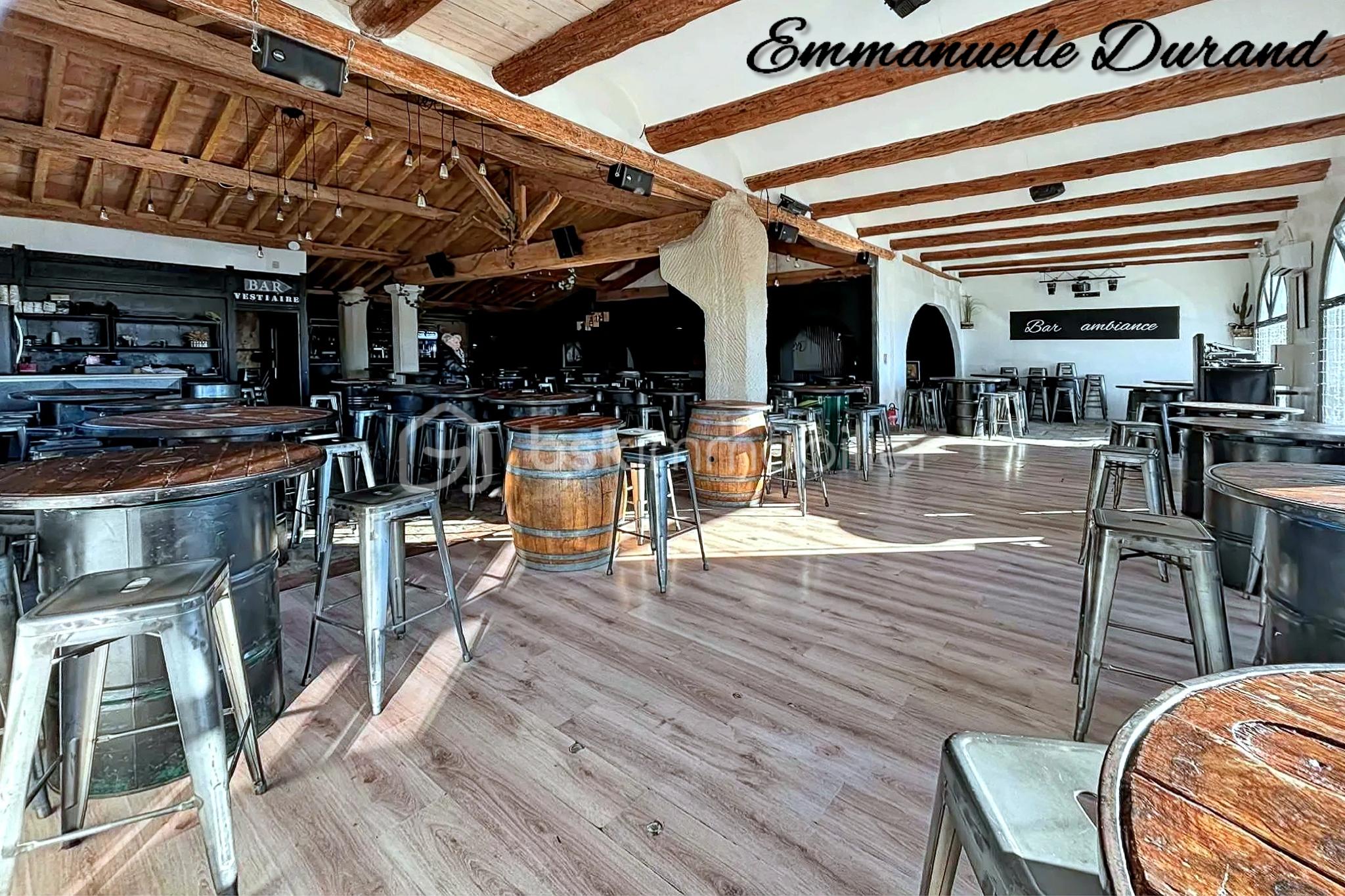 Local d'activités de 380 m² - 5 a.jpg