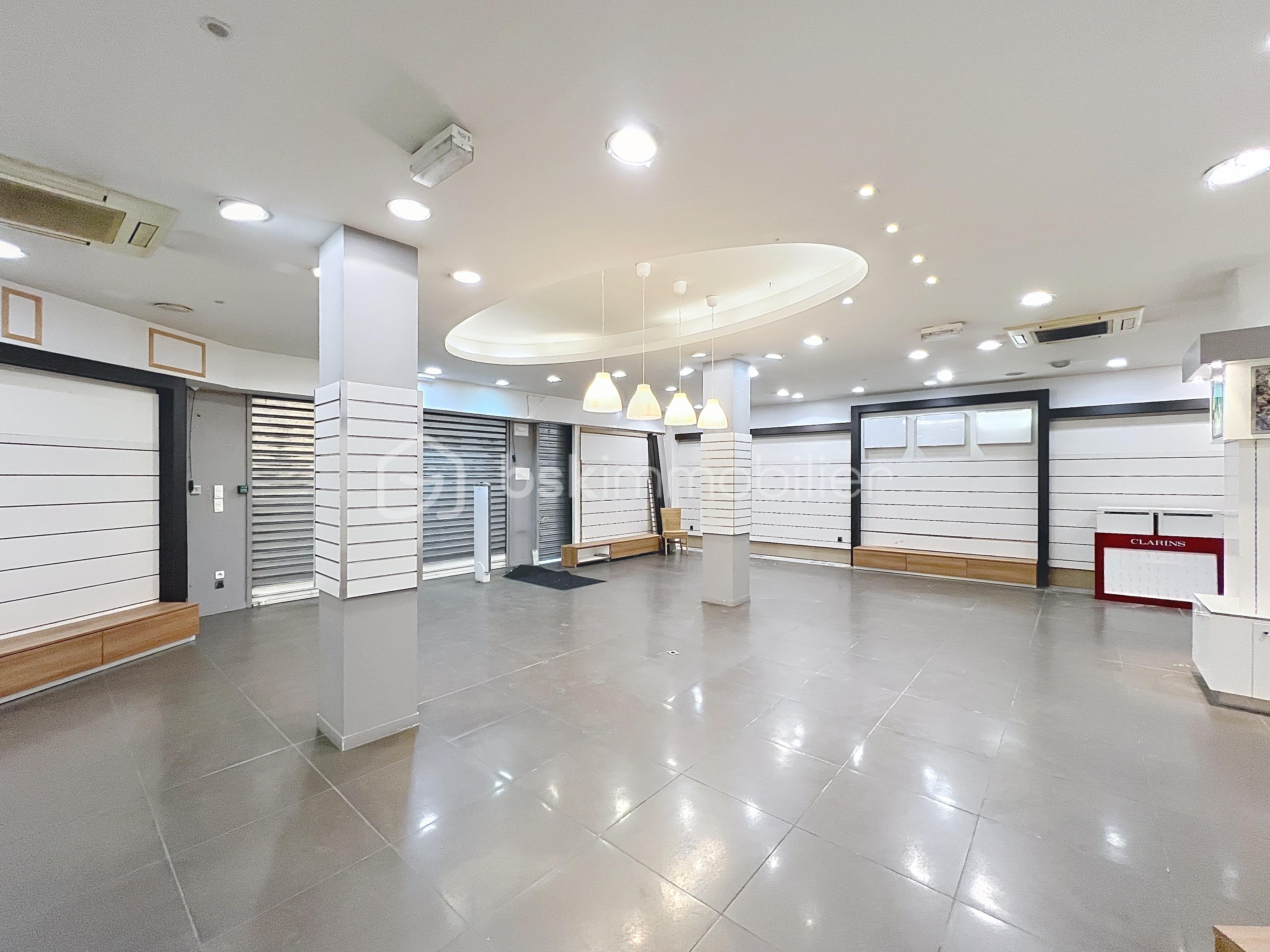 Immeuble mixte de 397,40 m² - bruyant_00005.jpeg