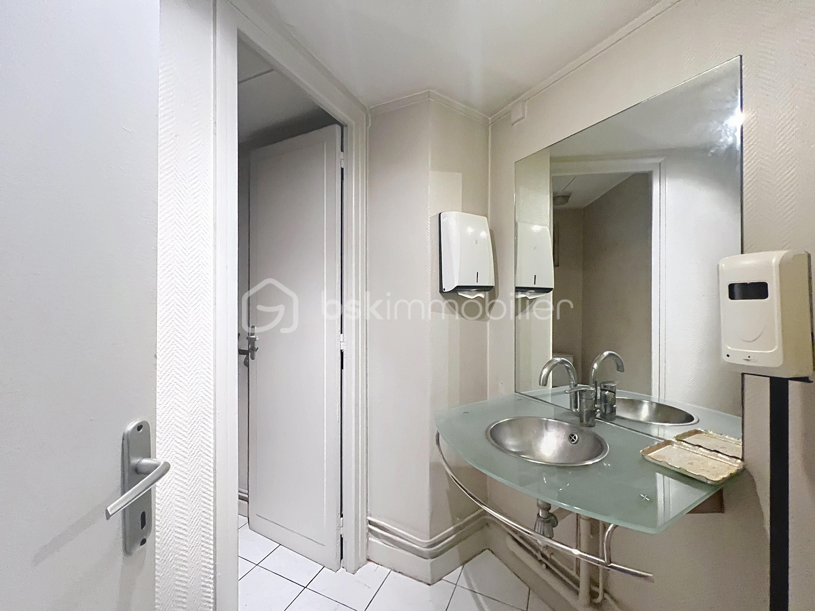 Immeuble mixte de 397,40 m² - bruyant_00001.jpeg