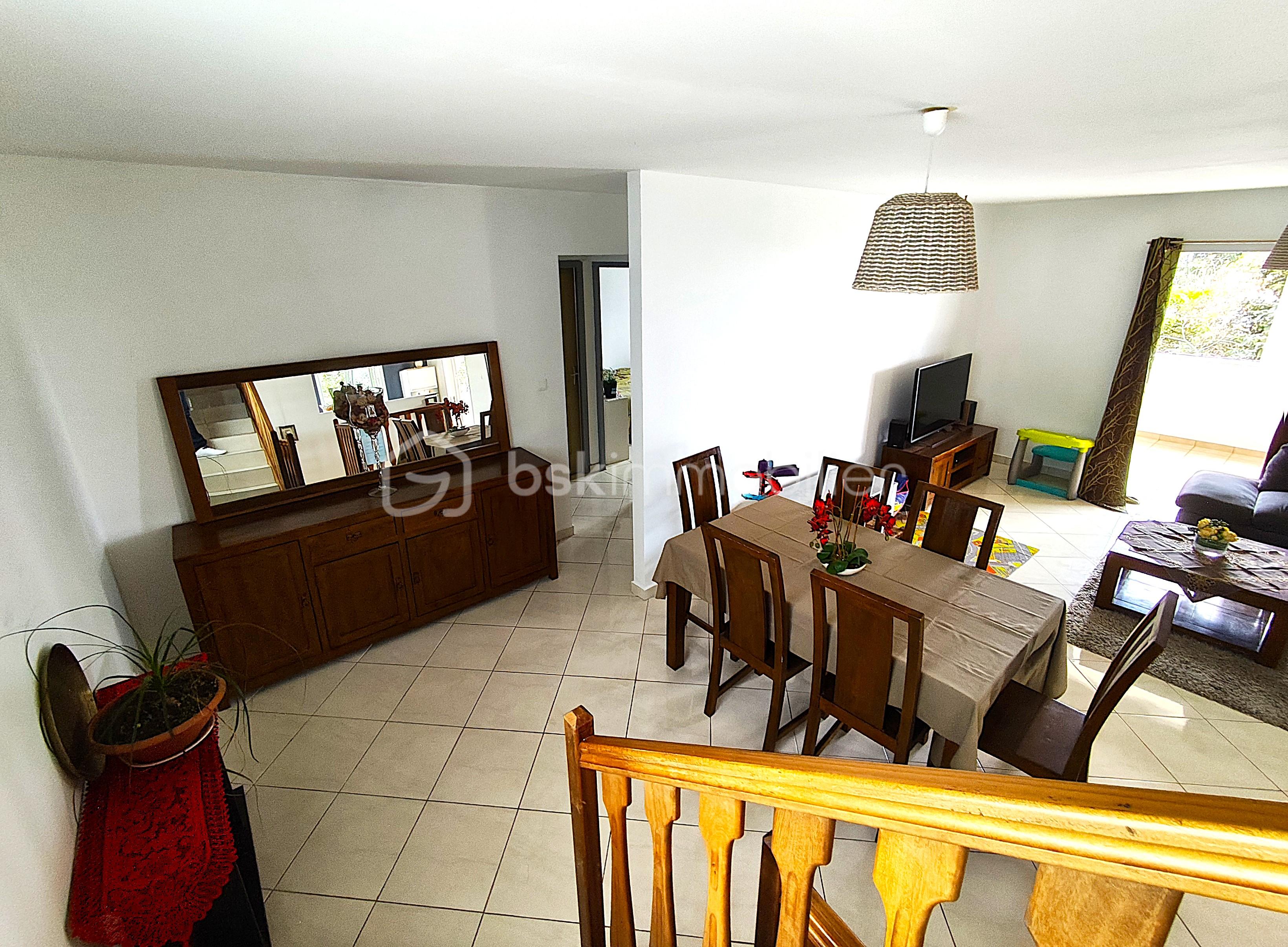 Maison de 115 m² - Séjour-salle à manger.jpg