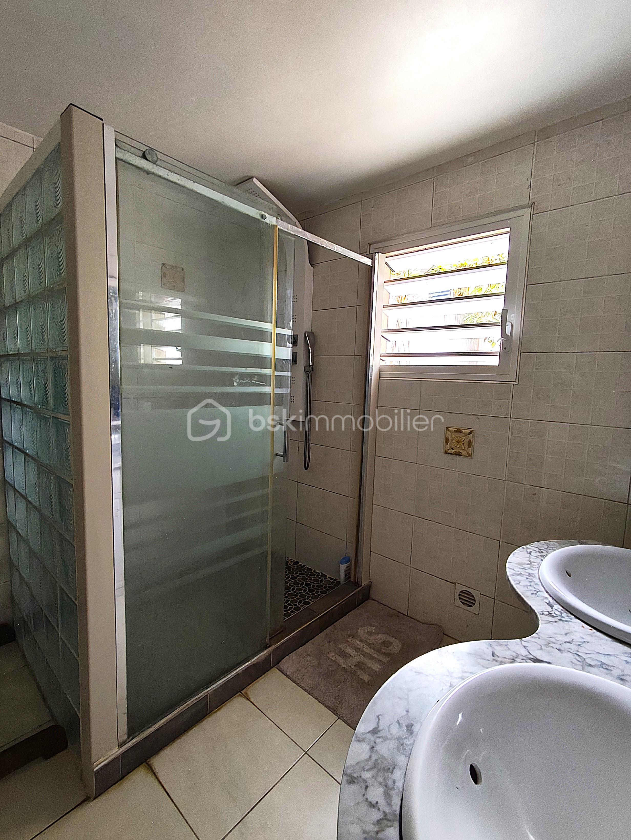 Maison de 115 m² - Salle d'eau.jpg