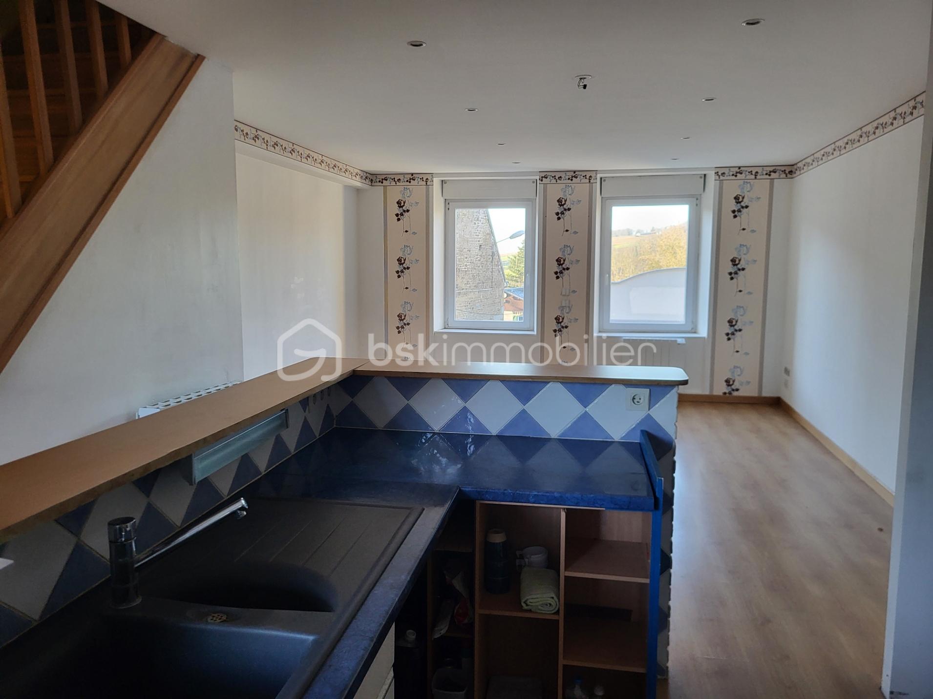 Maison de 71 m² - cuisine vers salon.jpg