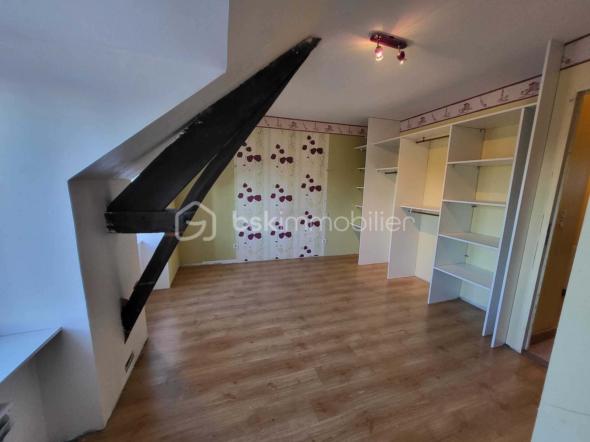 Maison de 71 m² - chambre haut.jpg