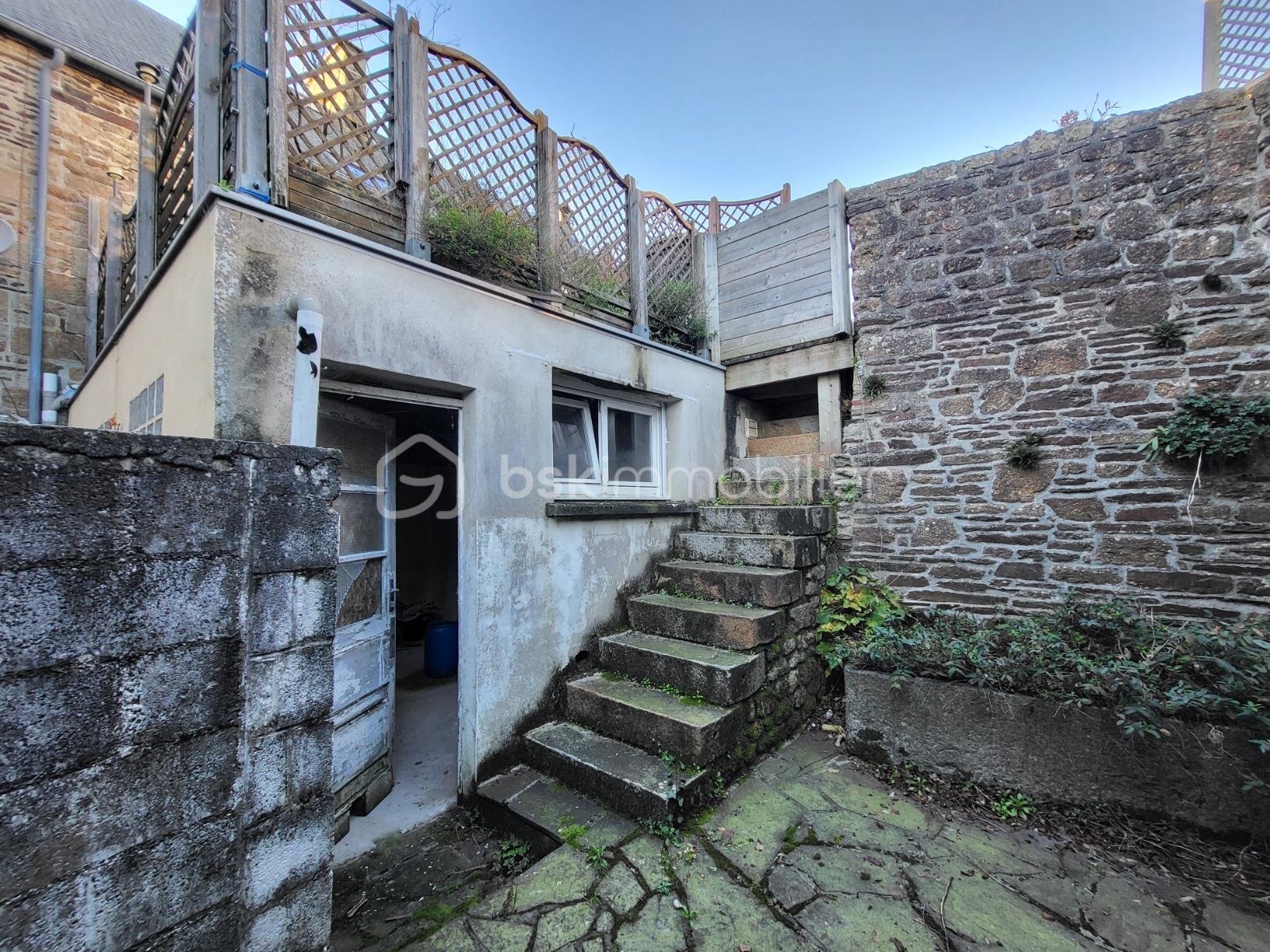 Maison de 71 m² - exterieur bas.jpg